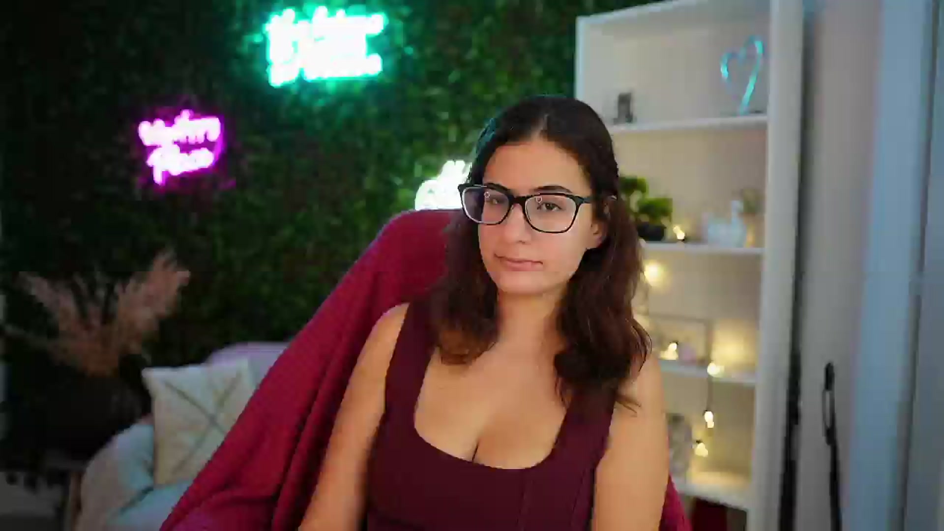 Gallery image thumbnail from Clair_Meek's myfreecams stream on, 12/17/2024, 14:01 image 12 of 20