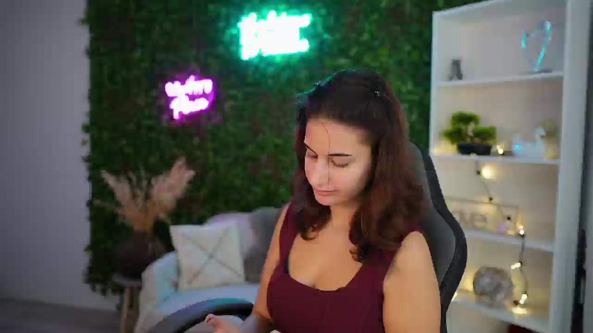 Gallery image thumbnail from Clair_Meek's myfreecams stream on, 12/19/2024, 10:34 image 20 of 20