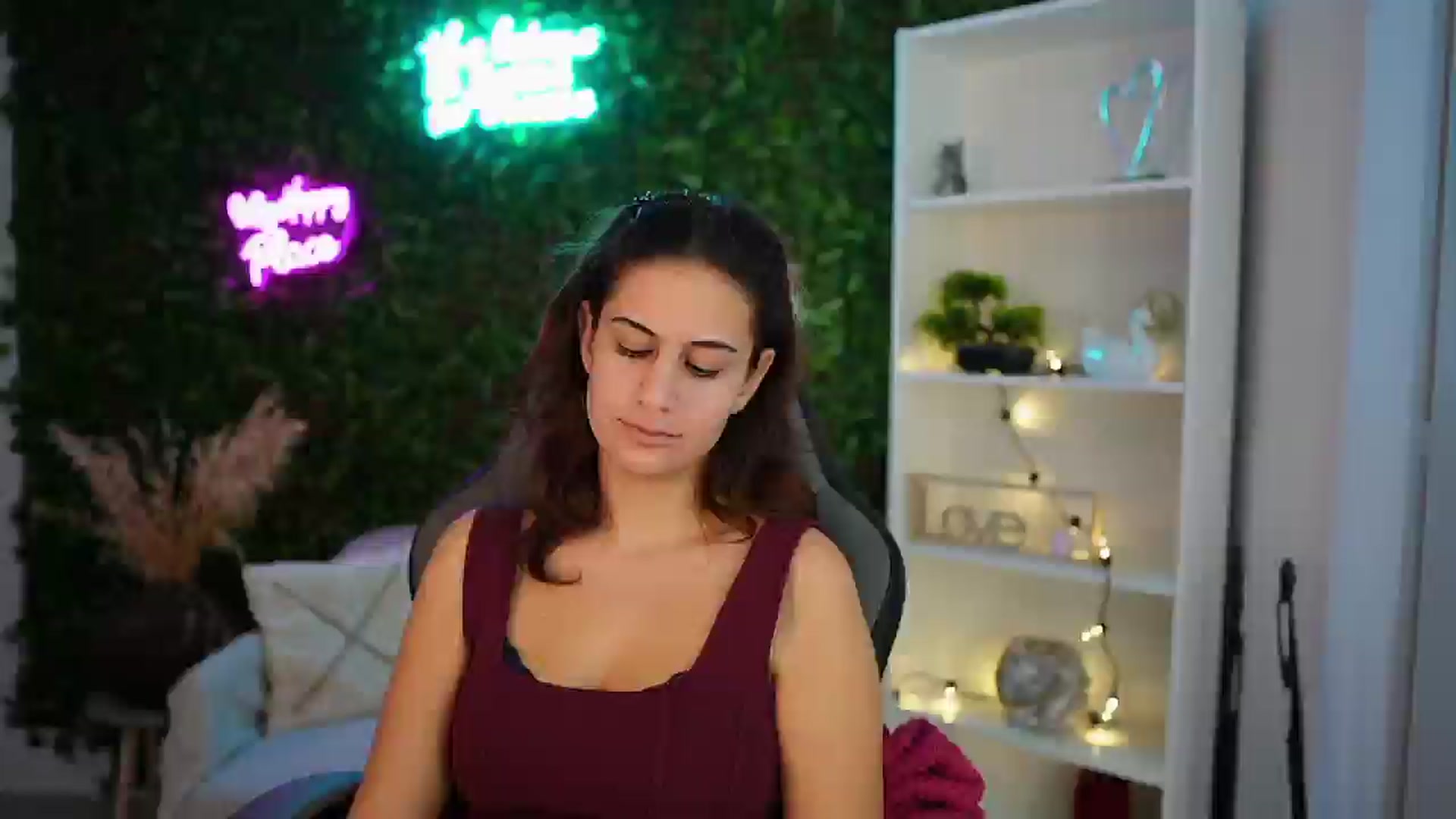 Gallery image thumbnail from Clair_Meek's myfreecams stream on, 12/19/2024, 13:57 image 1 of 20