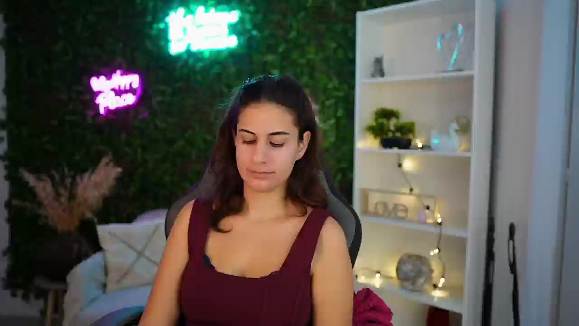 Gallery image thumbnail from Clair_Meek's myfreecams stream on, 12/19/2024, 13:57 image 2 of 20