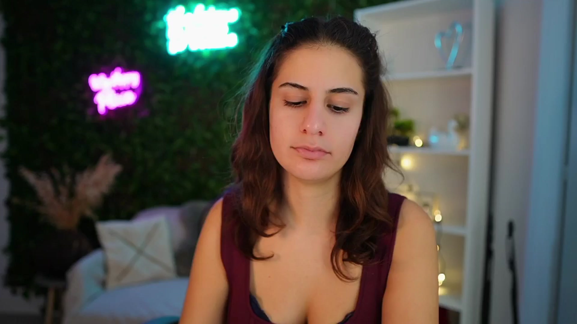 Gallery image thumbnail from Clair_Meek's myfreecams stream on, 12/19/2024, 13:57 image 18 of 20