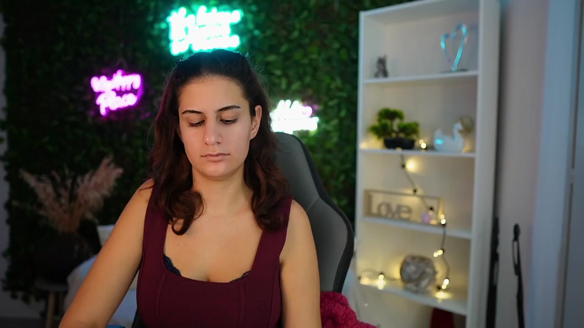 Gallery image thumbnail from Clair_Meek's myfreecams stream on, 12/19/2024, 13:57 image 11 of 20