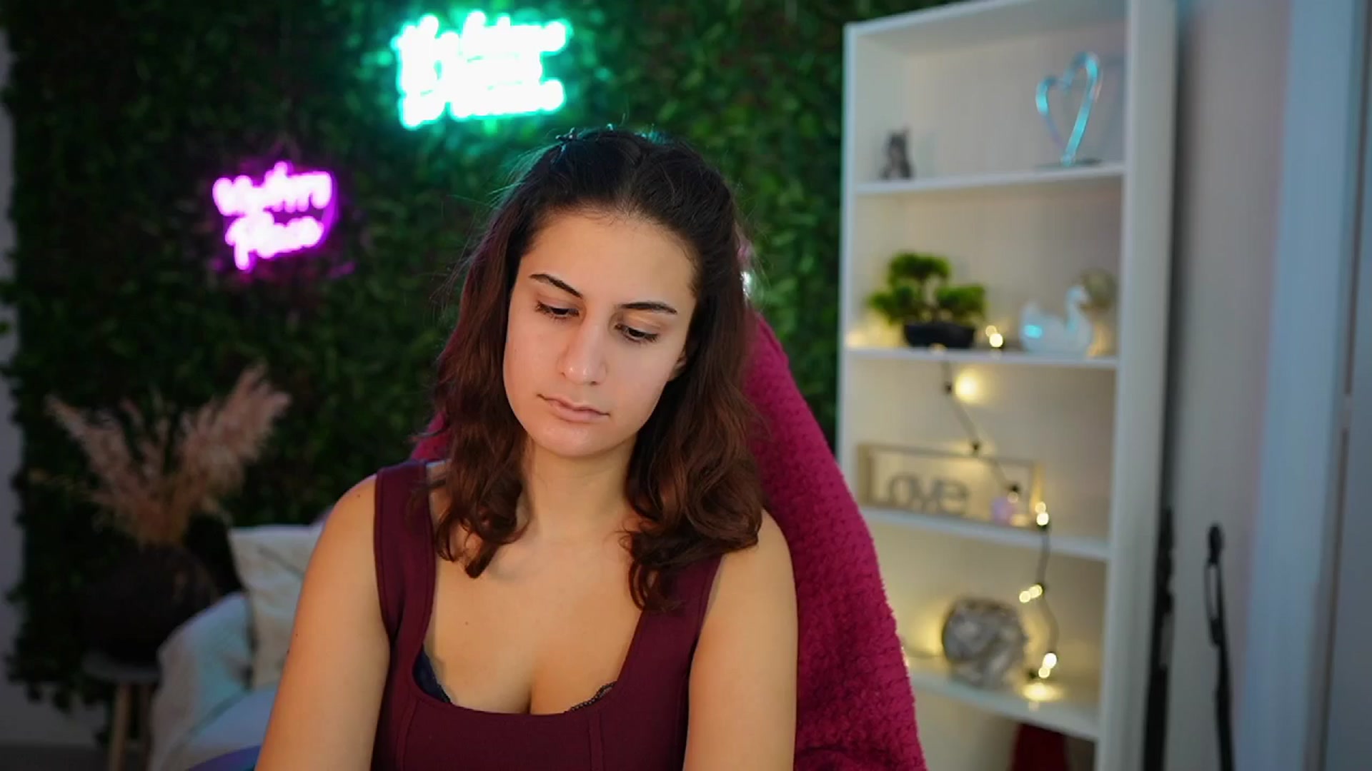 Gallery image thumbnail from Clair_Meek's myfreecams stream on, 12/19/2024, 13:57 image 8 of 20