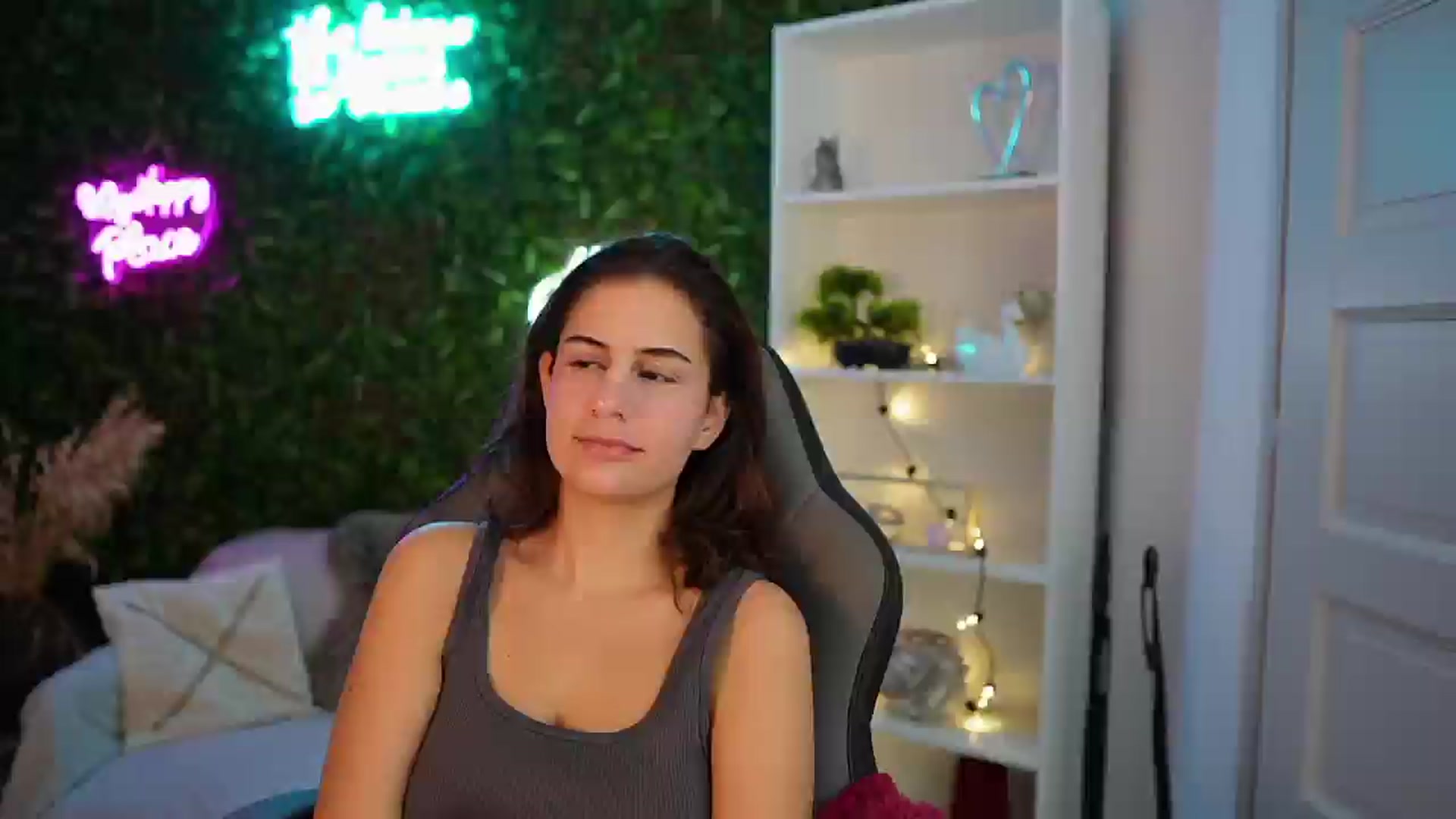 Gallery image thumbnail from Clair_Meek's myfreecams stream on, 12/20/2024, 12:34 image 10 of 20