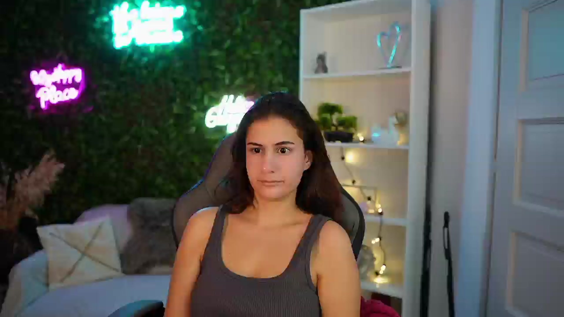 Gallery image thumbnail from Clair_Meek's myfreecams stream on, 12/20/2024, 12:34 image 20 of 20