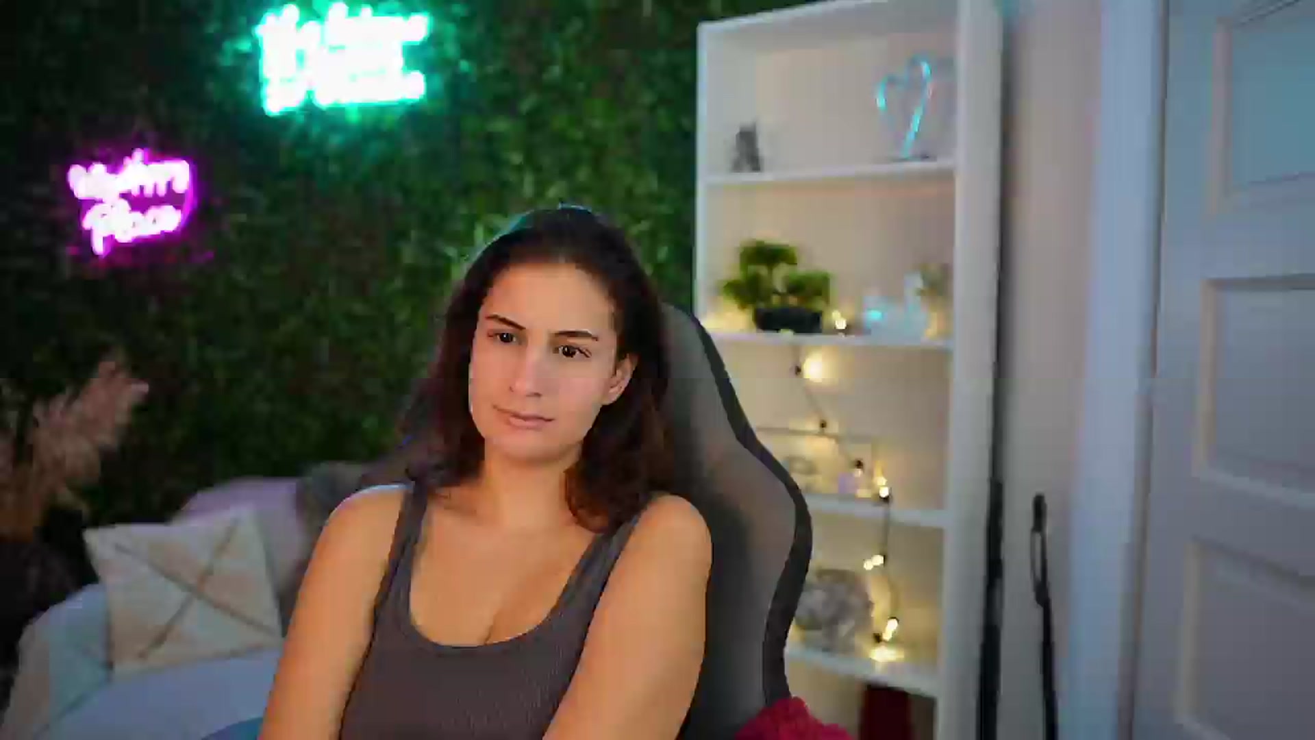 Gallery image thumbnail from Clair_Meek's myfreecams stream on, 12/20/2024, 12:34 image 4 of 20