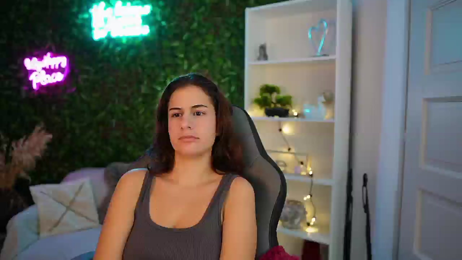 Gallery image thumbnail from Clair_Meek's myfreecams stream on, 12/20/2024, 12:34 image 3 of 20