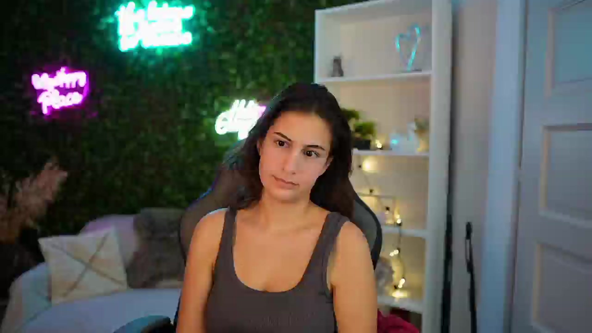 Gallery image thumbnail from Clair_Meek's myfreecams stream on, 12/20/2024, 12:34 image 15 of 20