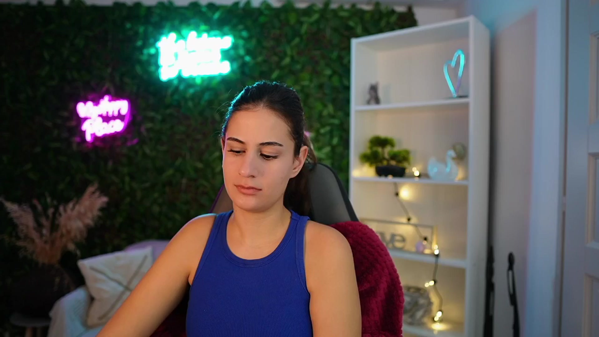 Gallery image thumbnail from Clair_Meek's myfreecams stream on, 12/23/2024, 11:15 image 18 of 20