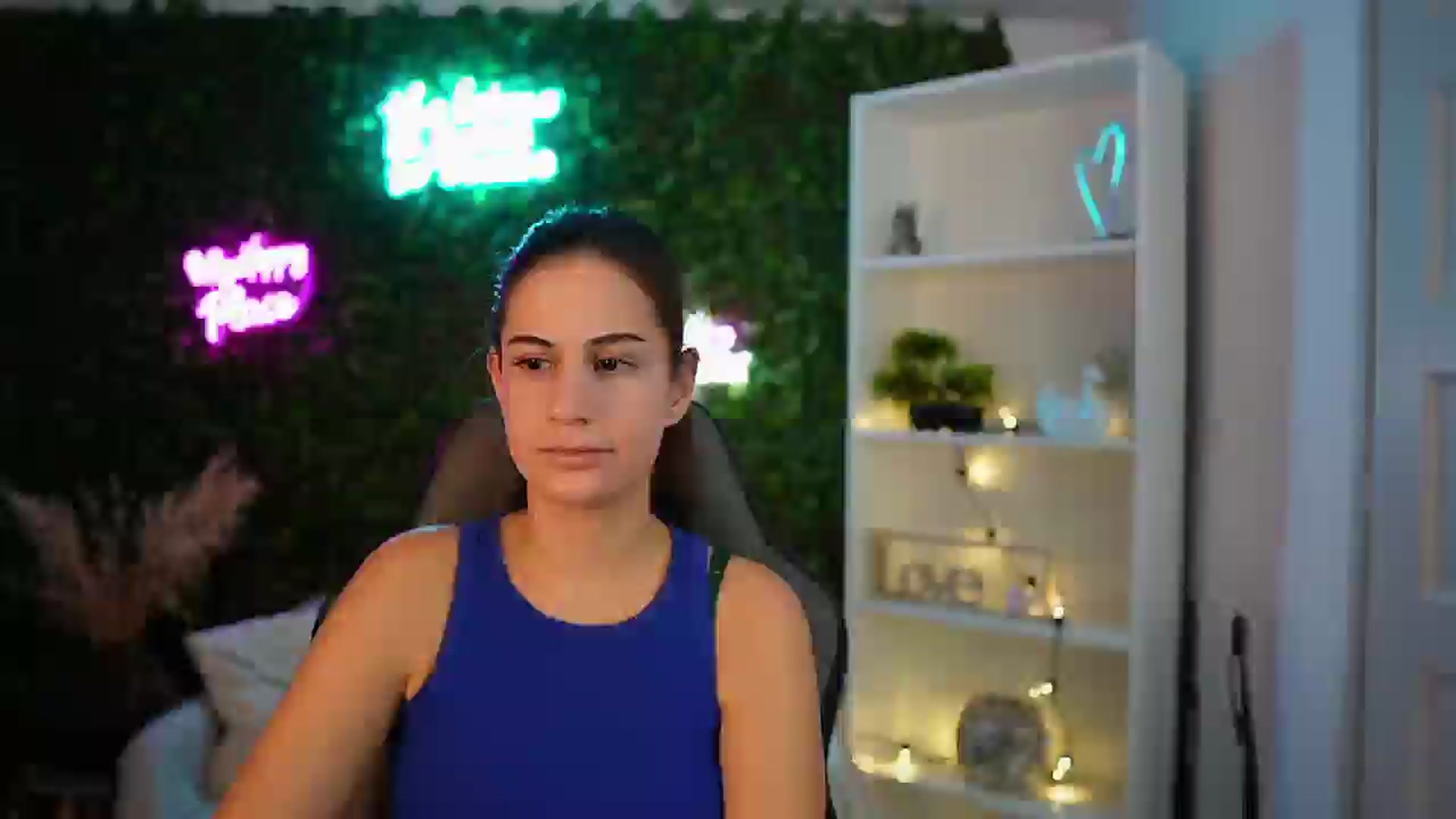 Gallery image thumbnail from Clair_Meek's myfreecams stream on, 12/23/2024, 13:37 image 9 of 20