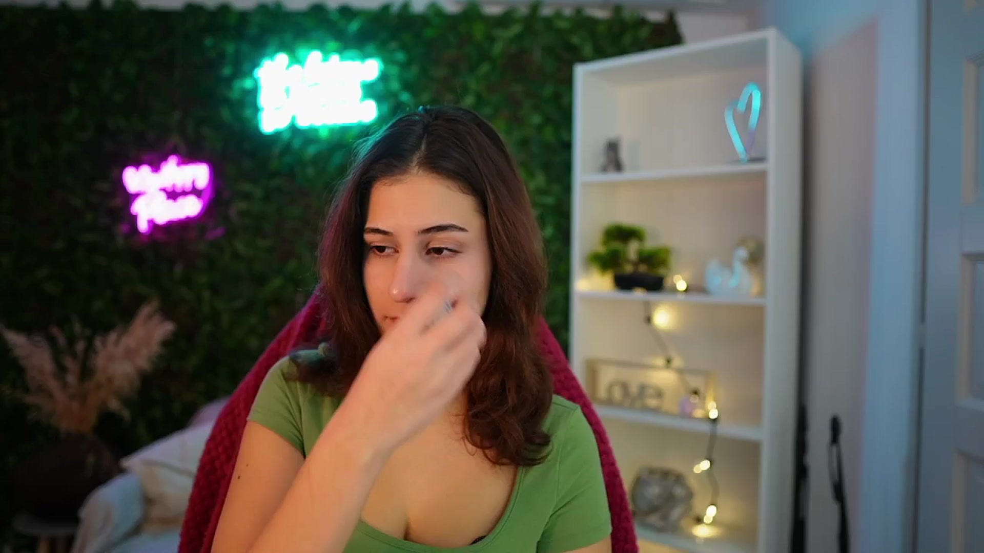 Gallery image thumbnail from Clair_Meek's myfreecams stream on, 12/26/2024, 09:59 image 9 of 20