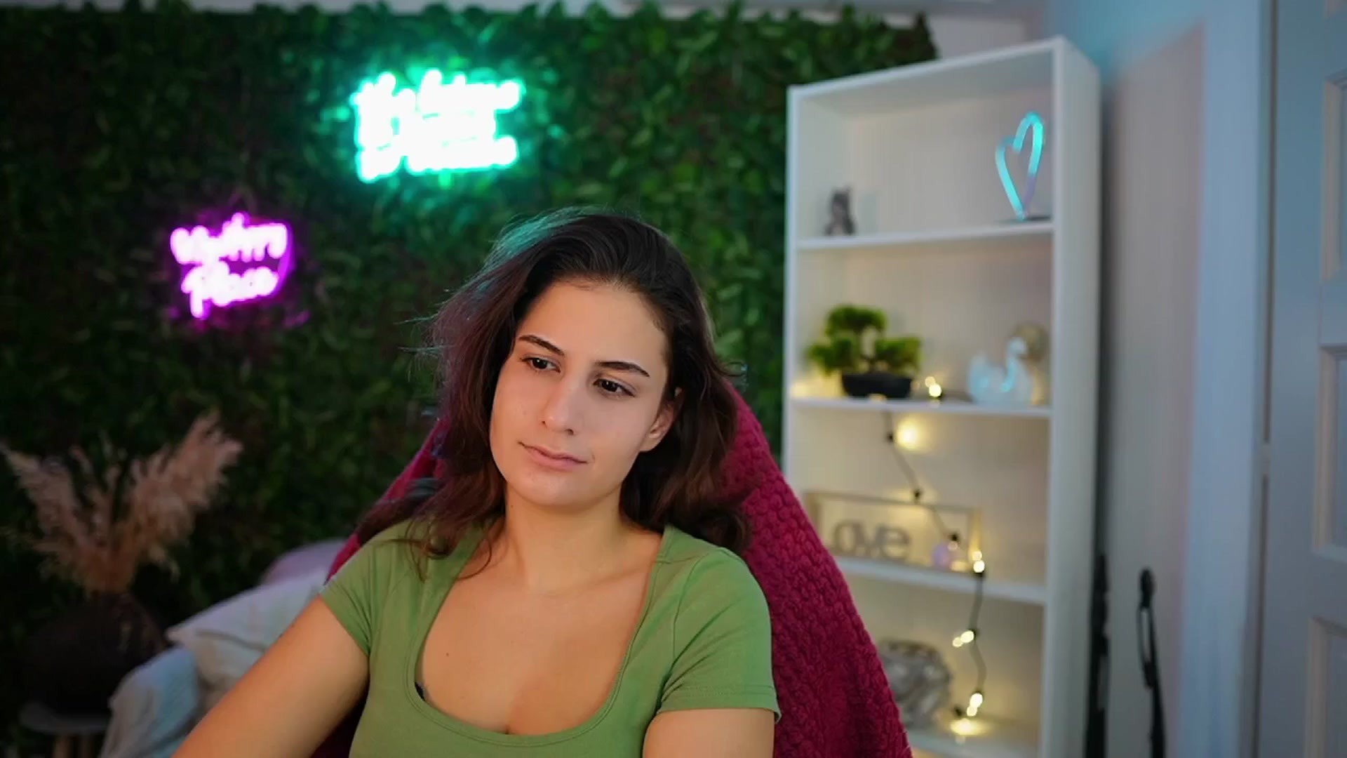 Gallery image thumbnail from Clair_Meek's myfreecams stream on, 12/26/2024, 10:38 image 18 of 20