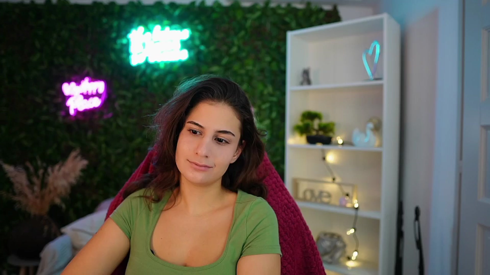 Gallery image thumbnail from Clair_Meek's myfreecams stream on, 12/26/2024, 10:38 image 17 of 20
