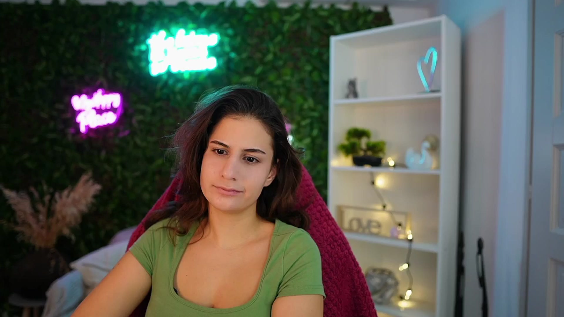 Gallery image thumbnail from Clair_Meek's myfreecams stream on, 12/26/2024, 10:38 image 19 of 20