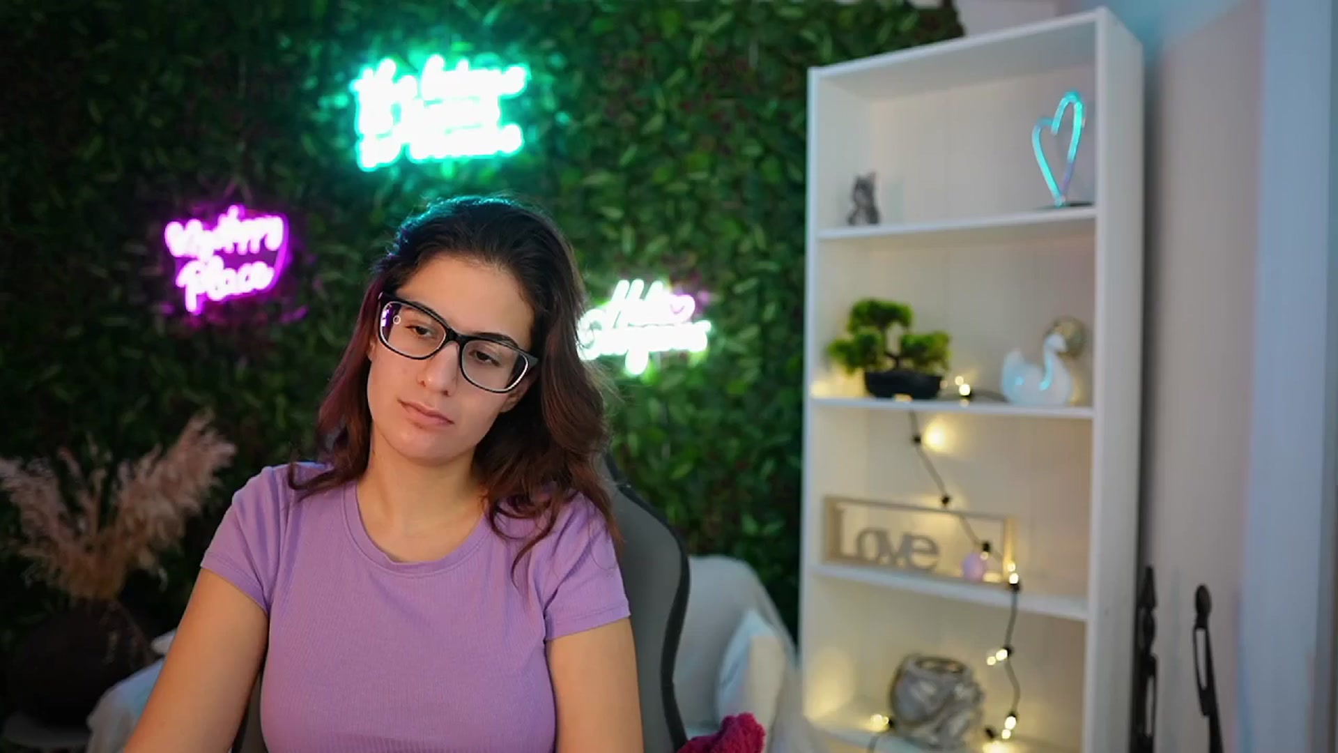 Gallery image thumbnail from Clair_Meek's myfreecams stream on, 12/27/2024, 13:21 image 13 of 20
