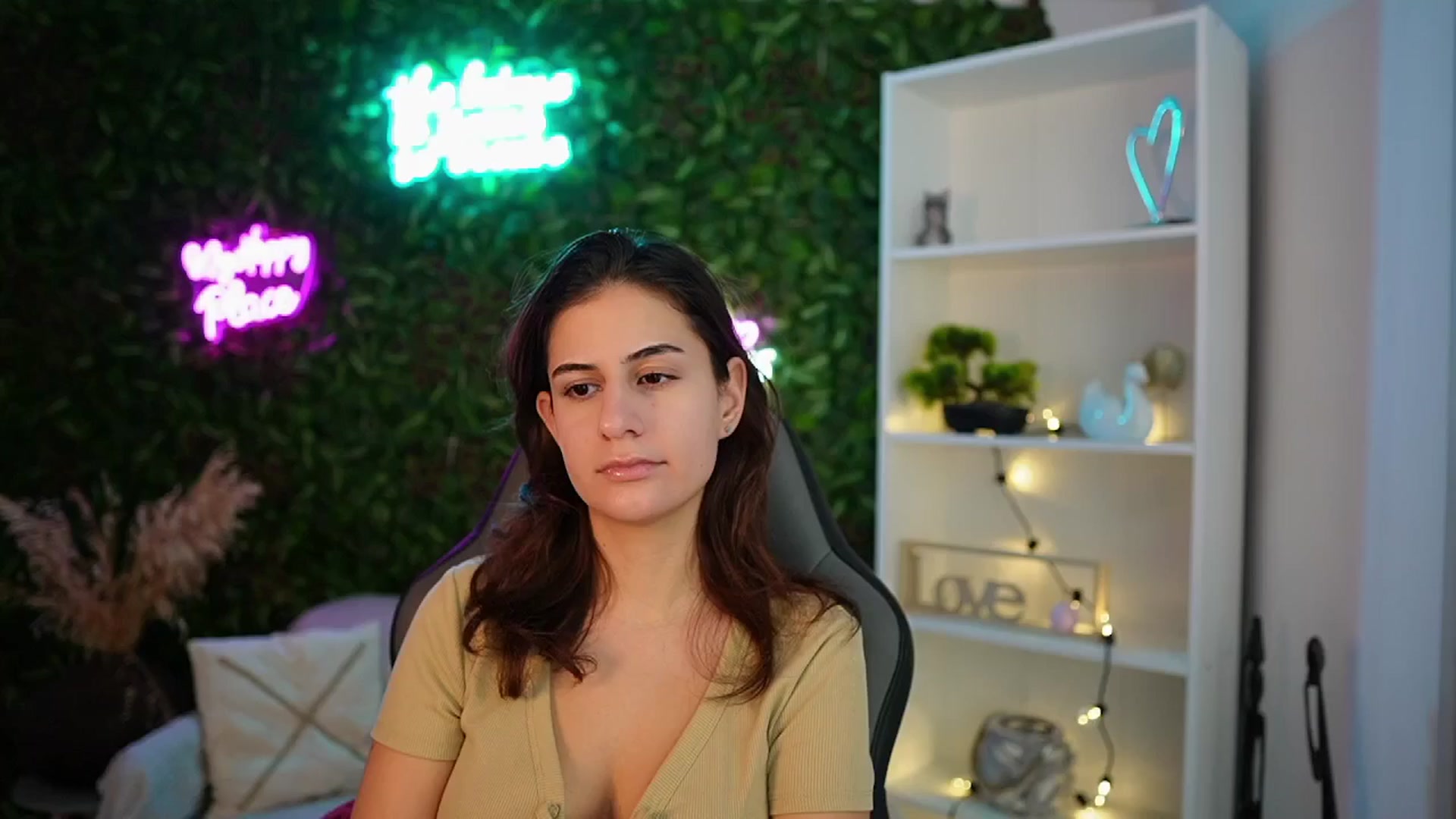 Gallery image thumbnail from Clair_Meek's myfreecams stream on, 01/02/2025, 14:01 image 2 of 20