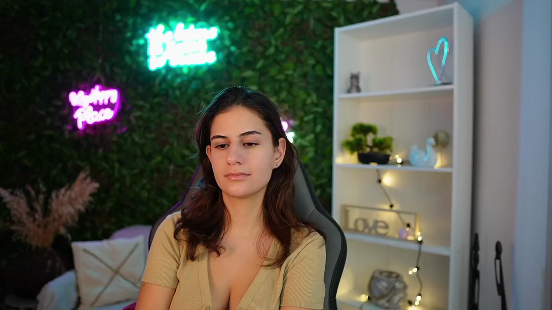 Gallery image thumbnail from Clair_Meek's myfreecams stream on, 01/02/2025, 14:01 image 3 of 20