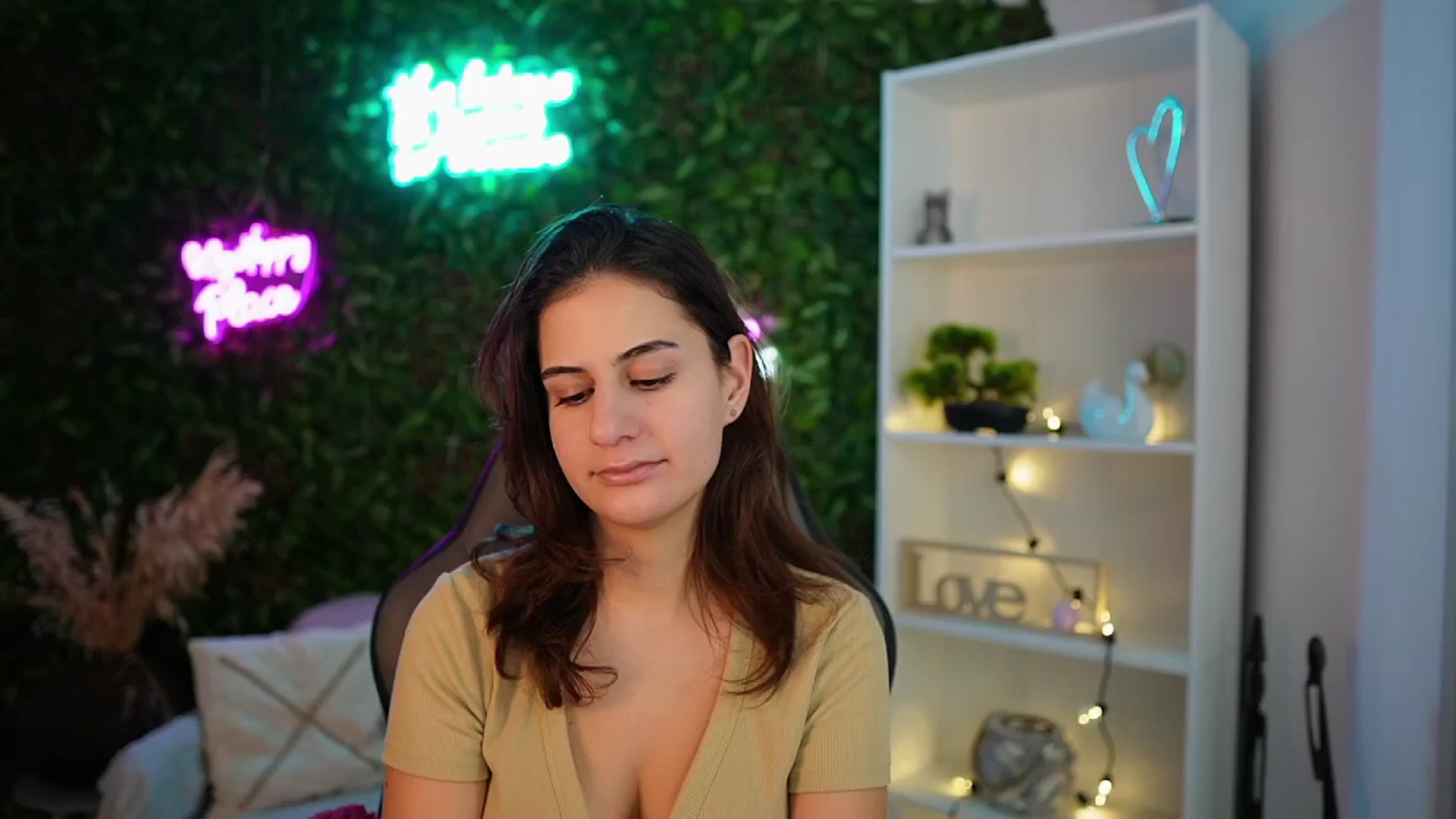 Gallery image thumbnail from Clair_Meek's myfreecams stream on, 01/02/2025, 14:01 image 14 of 20