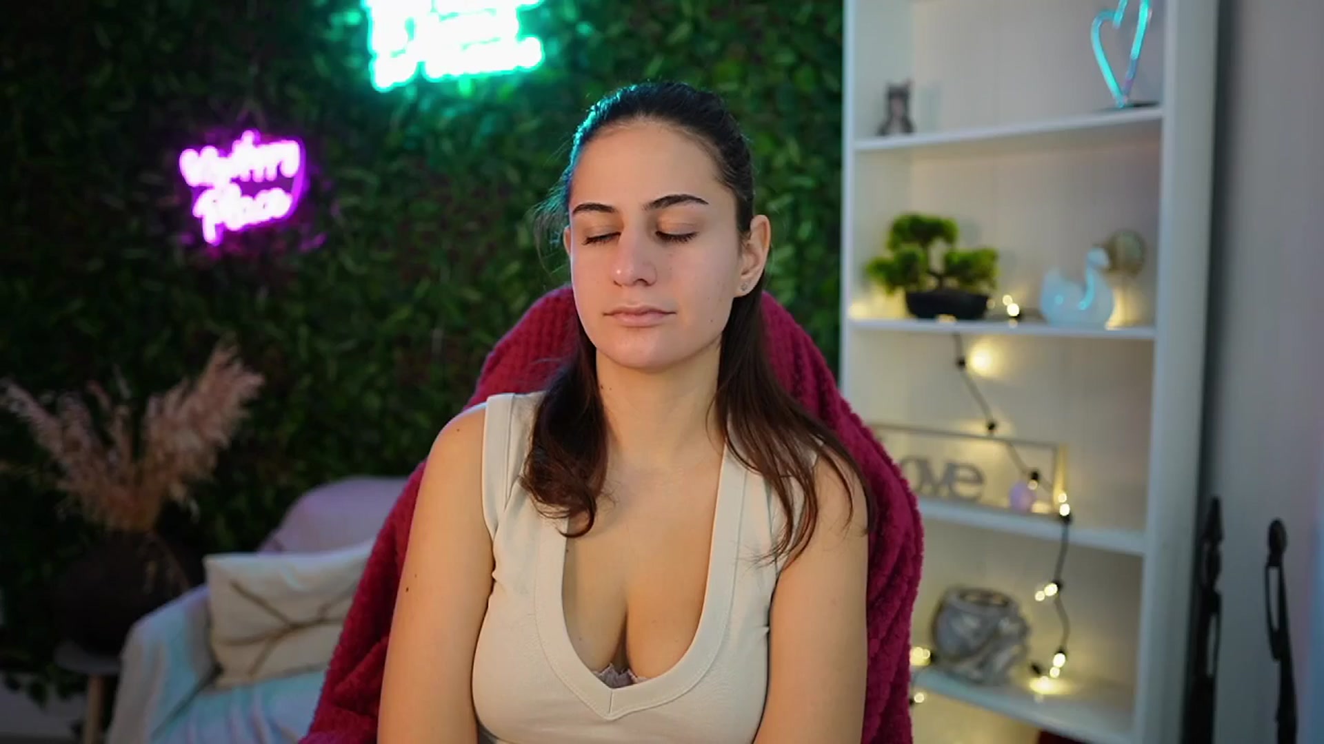 Gallery image thumbnail from Clair_Meek's myfreecams stream on, 01/03/2025, 10:50 image 6 of 20