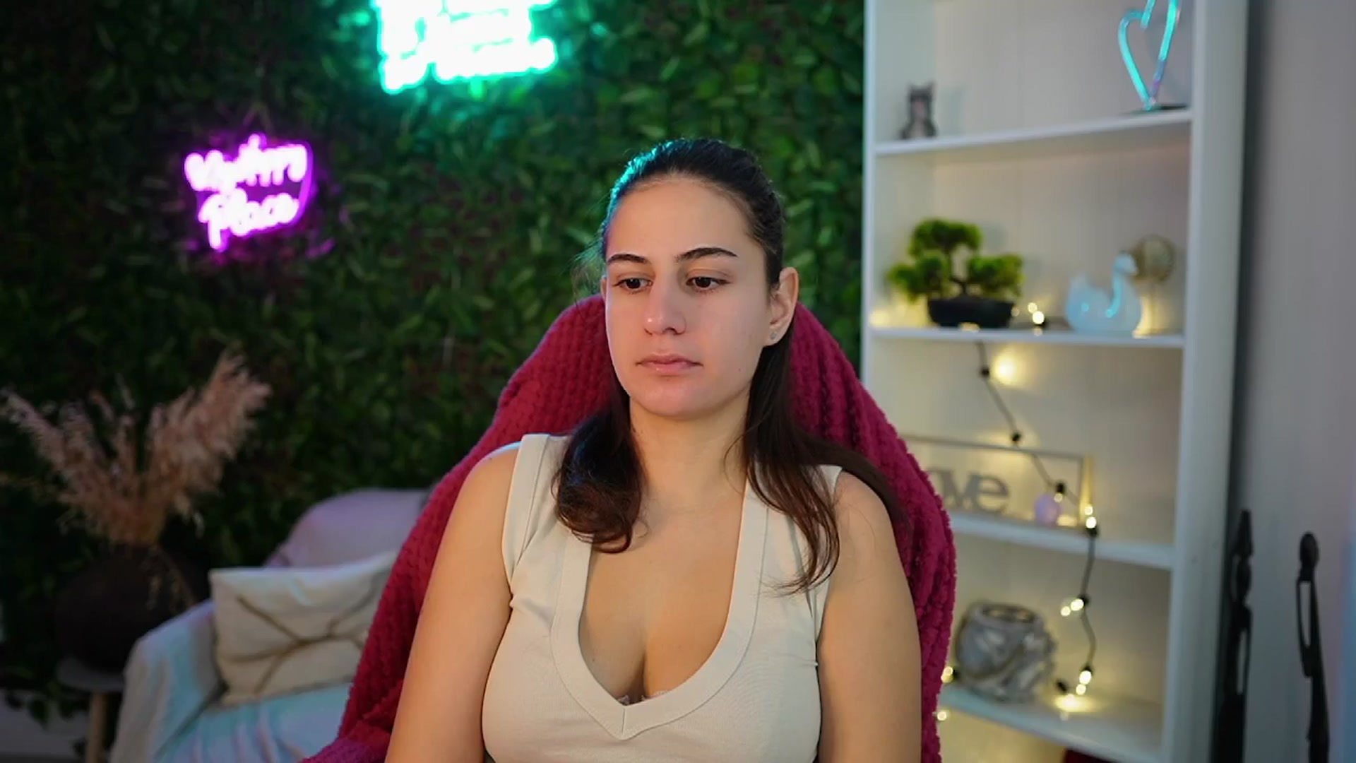 Gallery image thumbnail from Clair_Meek's myfreecams stream on, 01/03/2025, 10:50 image 13 of 20