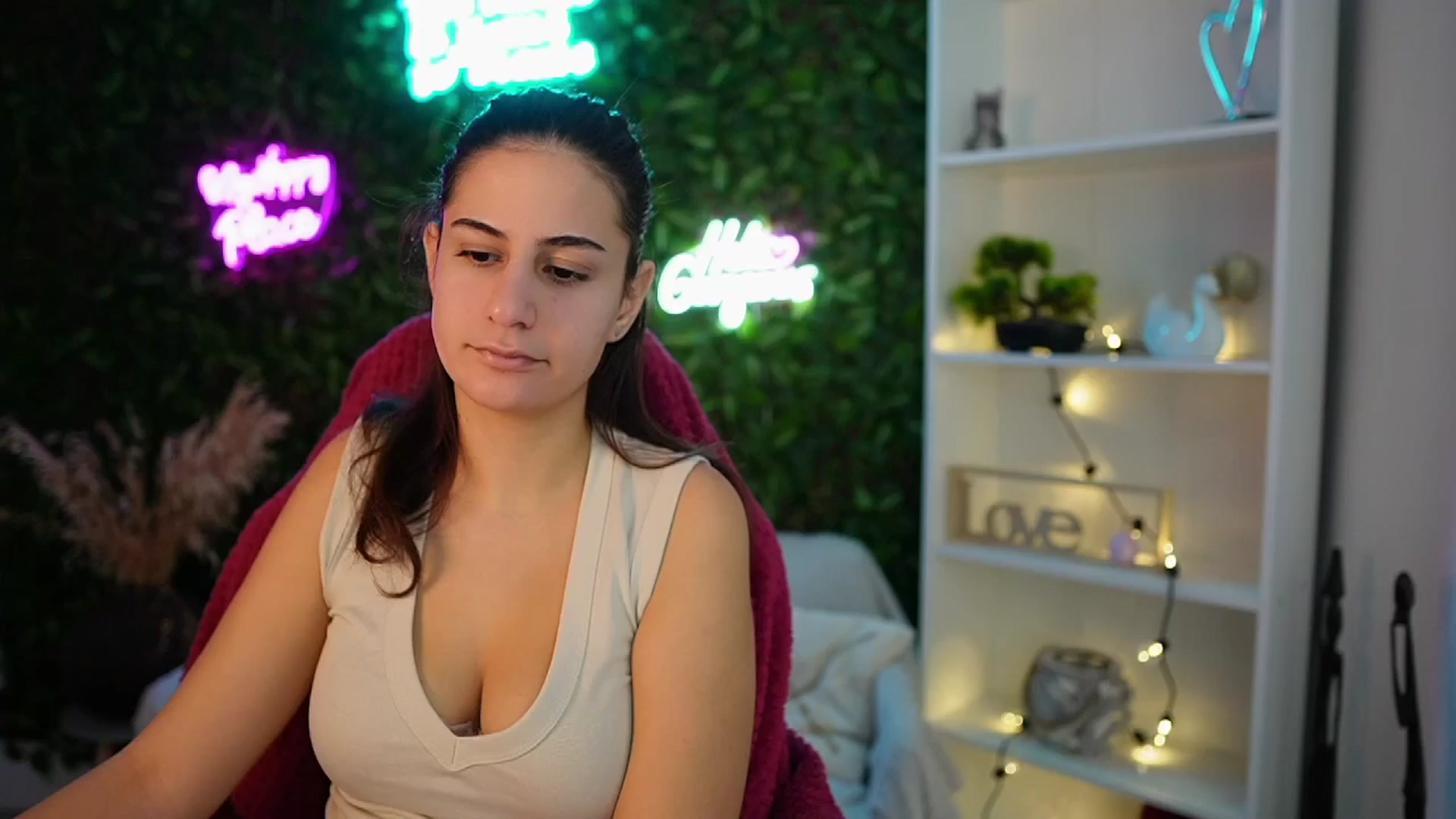 Gallery image thumbnail from Clair_Meek's myfreecams stream on, 01/03/2025, 10:50 image 3 of 20