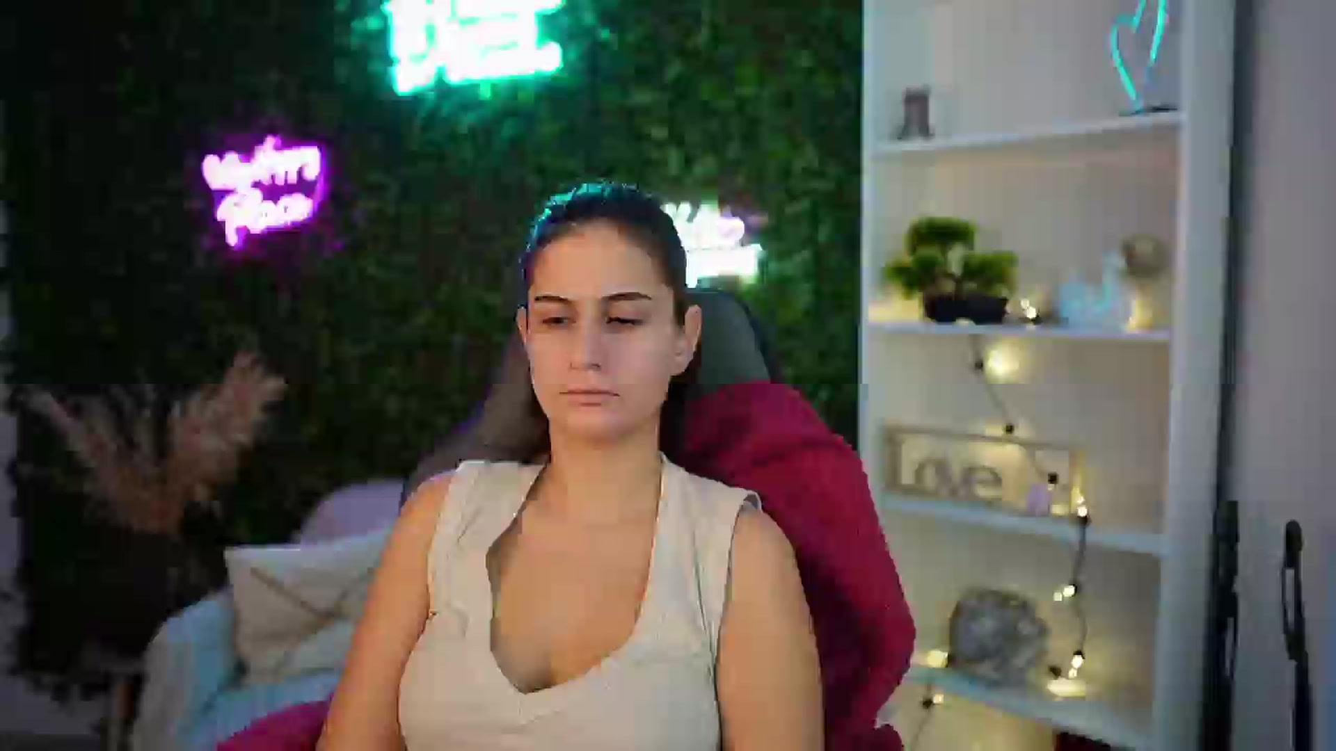 Gallery image thumbnail from Clair_Meek's myfreecams stream on, 01/03/2025, 13:57 image 14 of 20