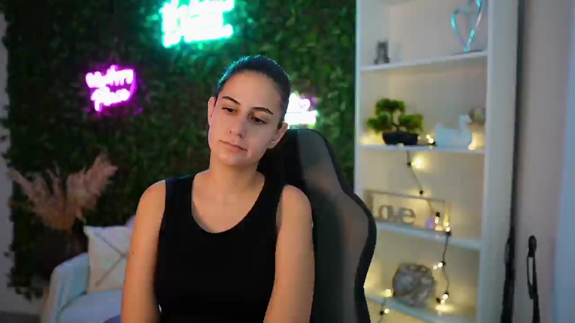 Gallery image thumbnail from Clair_Meek's myfreecams stream on, 01/06/2025, 13:57 image 20 of 20