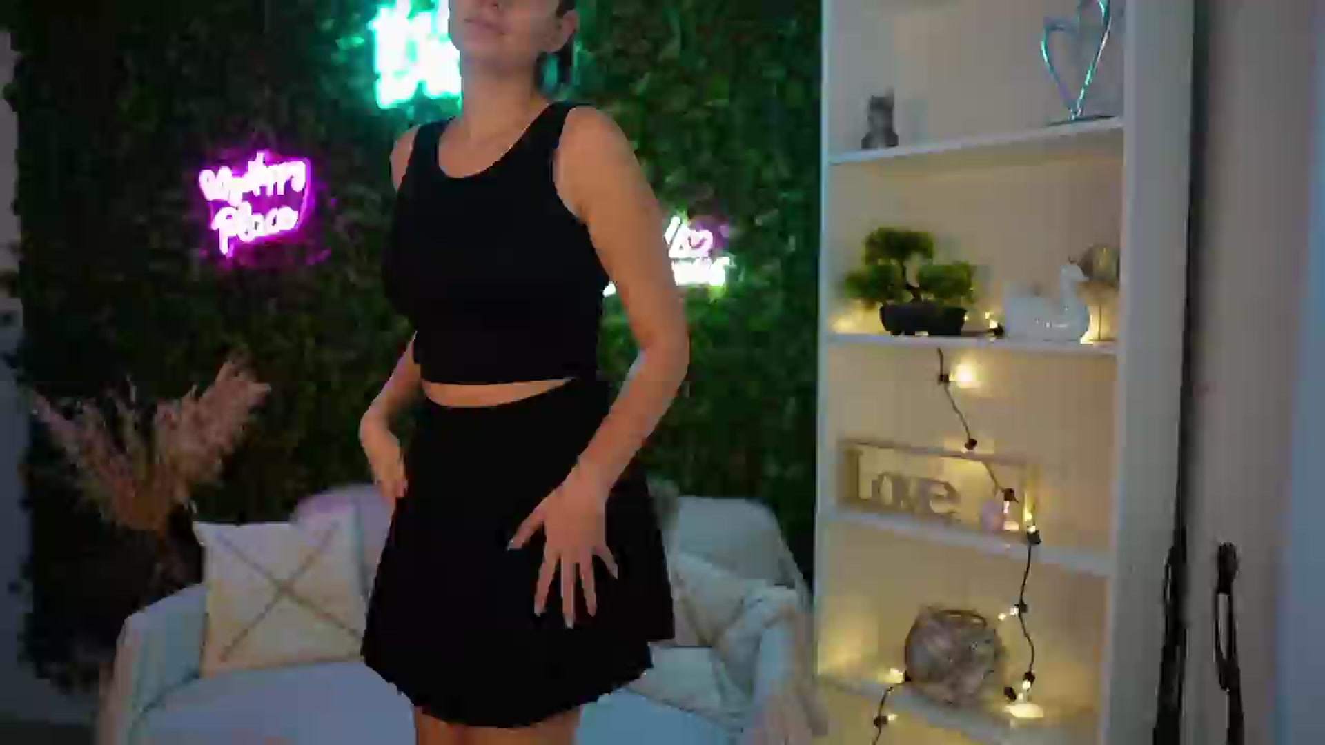 Gallery image thumbnail from Clair_Meek's myfreecams stream on, 01/06/2025, 13:57 image 9 of 20