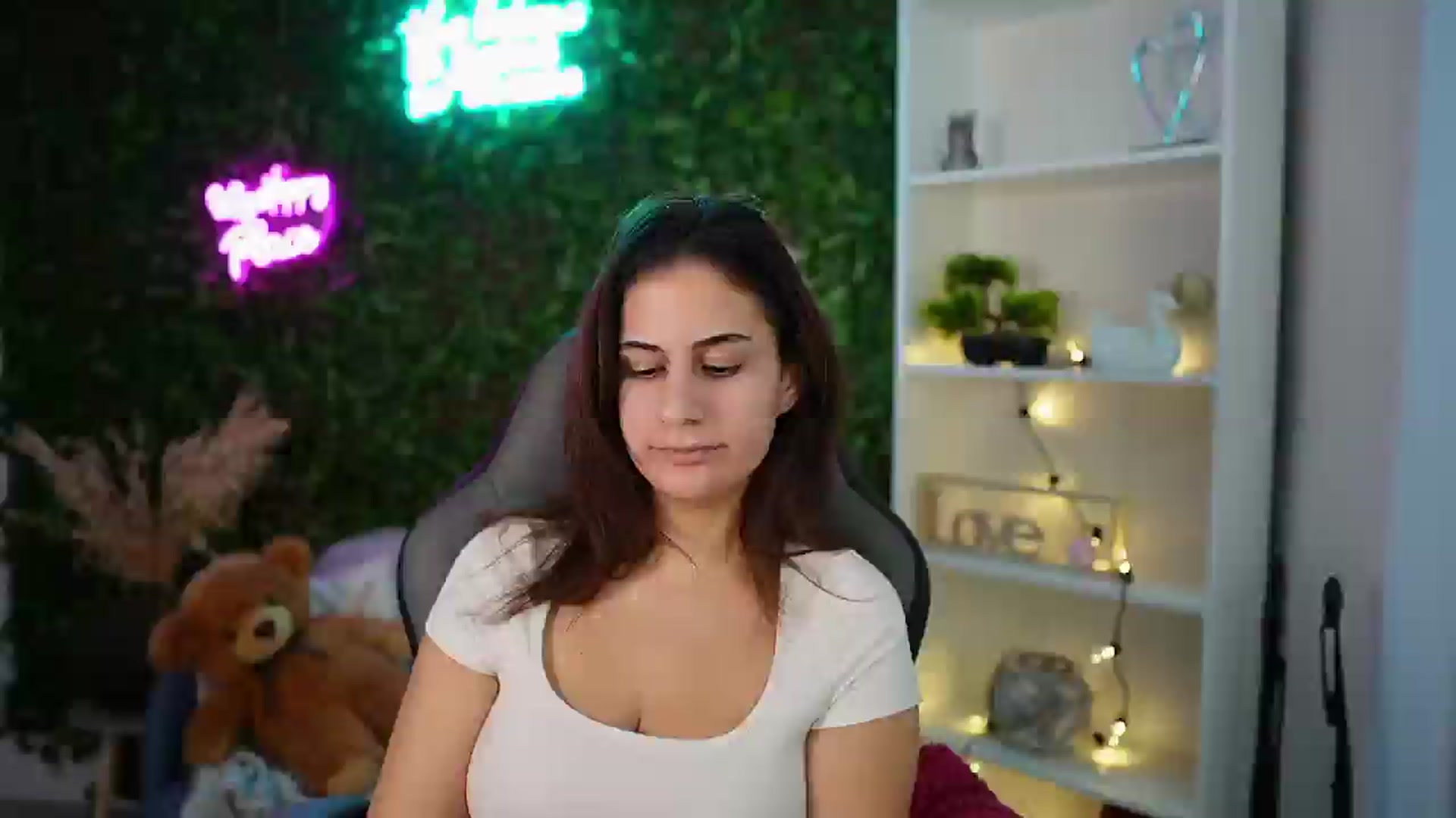 Gallery image thumbnail from Clair_Meek's myfreecams stream on, 01/08/2025, 13:58 image 6 of 20