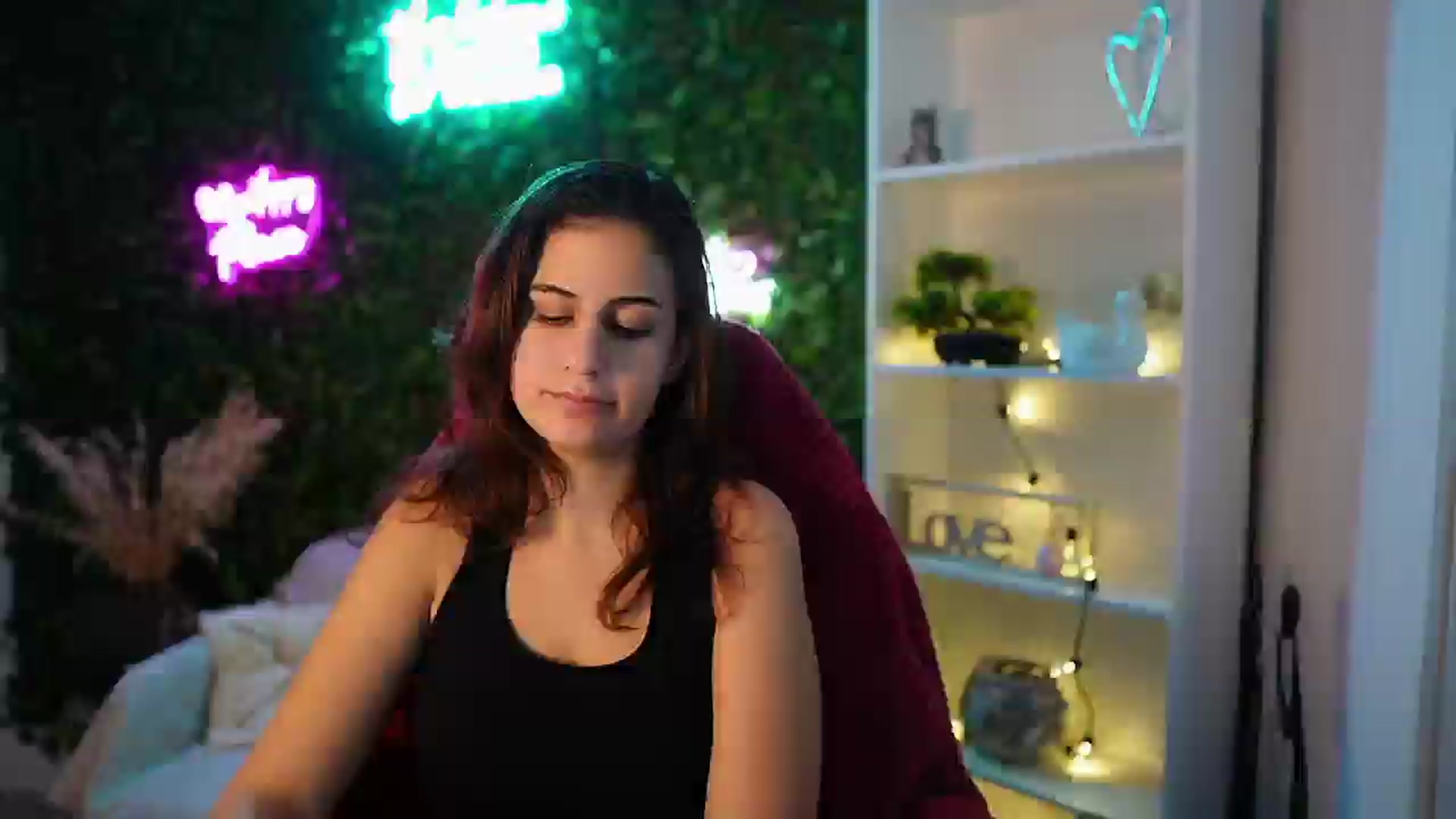 Gallery image thumbnail from Clair_Meek's myfreecams stream on, 01/09/2025, 11:56 image 6 of 20