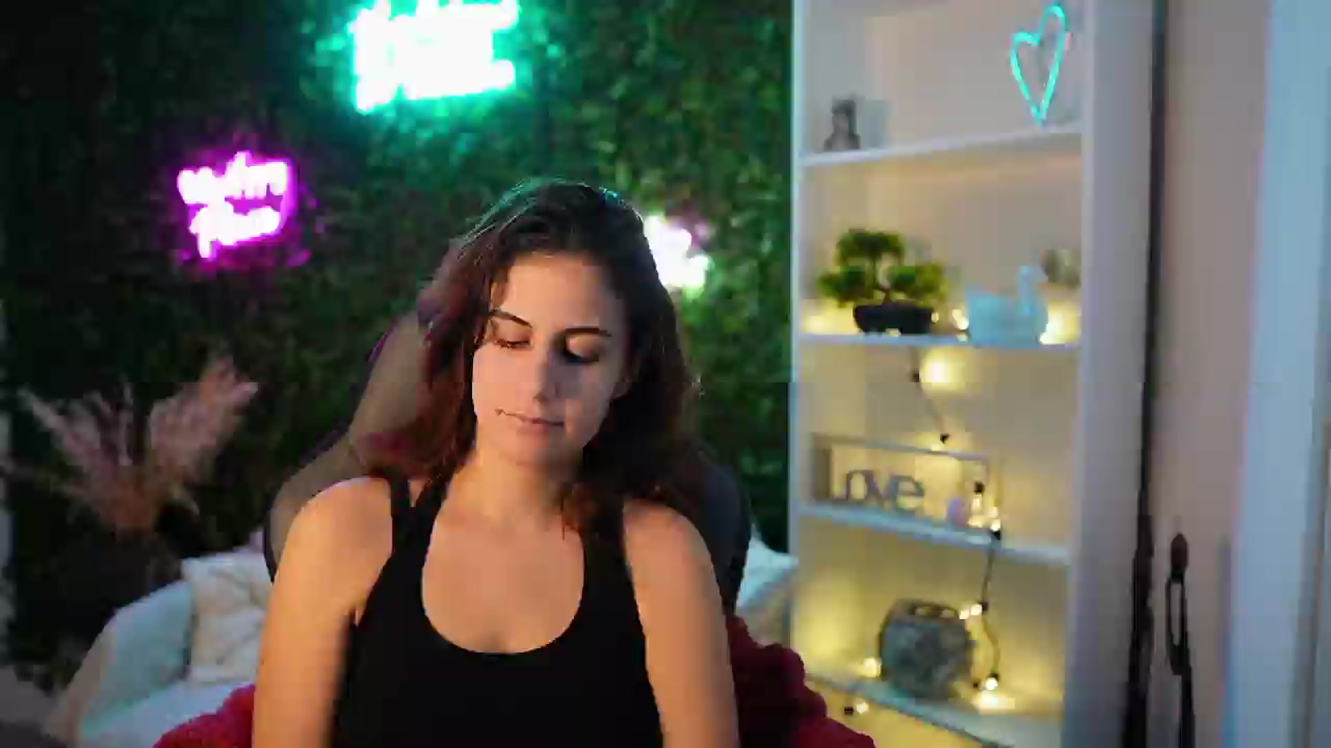 Gallery image thumbnail from Clair_Meek's myfreecams stream on, 01/09/2025, 13:54 image 10 of 20