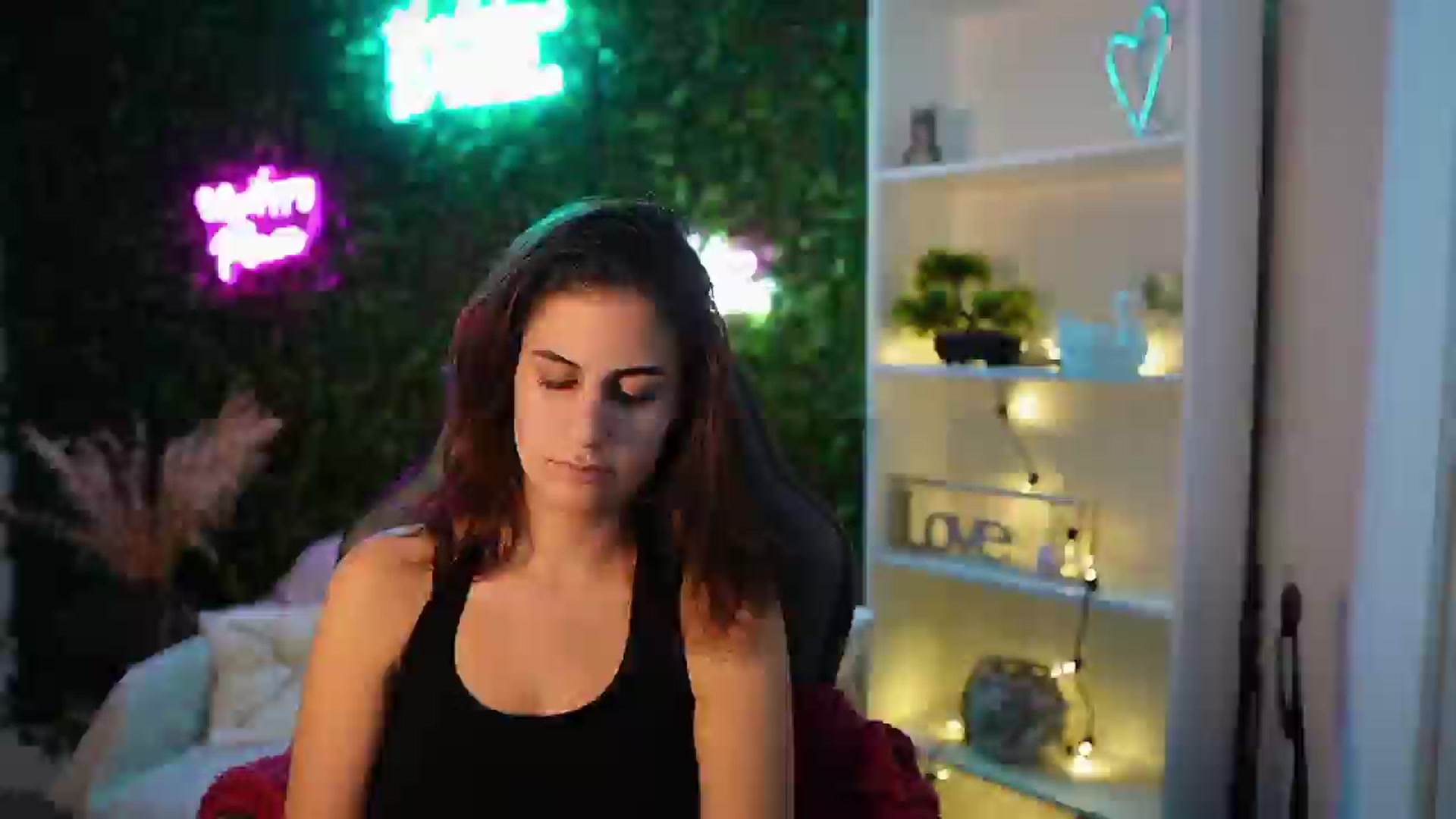 Gallery image thumbnail from Clair_Meek's myfreecams stream on, 01/09/2025, 13:54 image 13 of 20