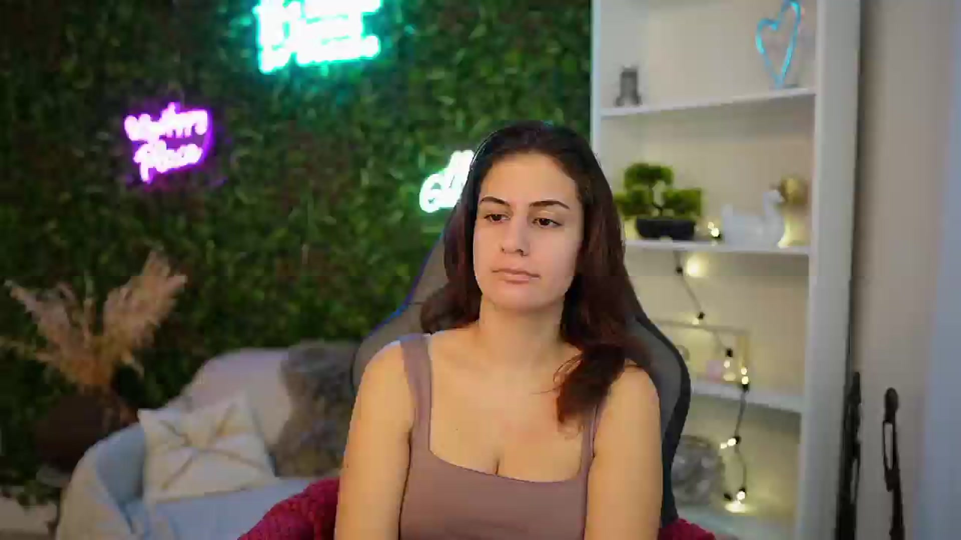 Gallery image thumbnail from Clair_Meek's myfreecams stream on, 01/10/2025, 13:41 image 10 of 20