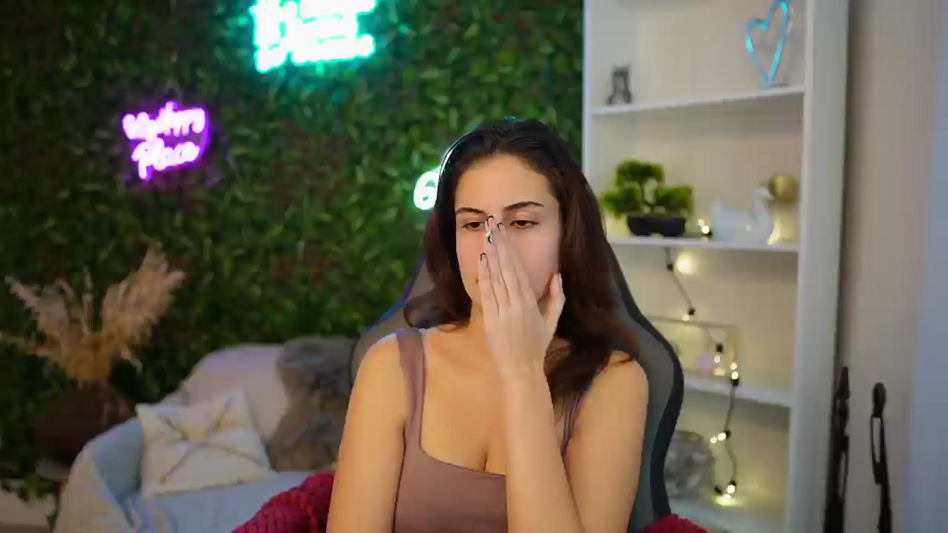 Gallery image thumbnail from Clair_Meek's myfreecams stream on, 01/10/2025, 13:41 image 11 of 20