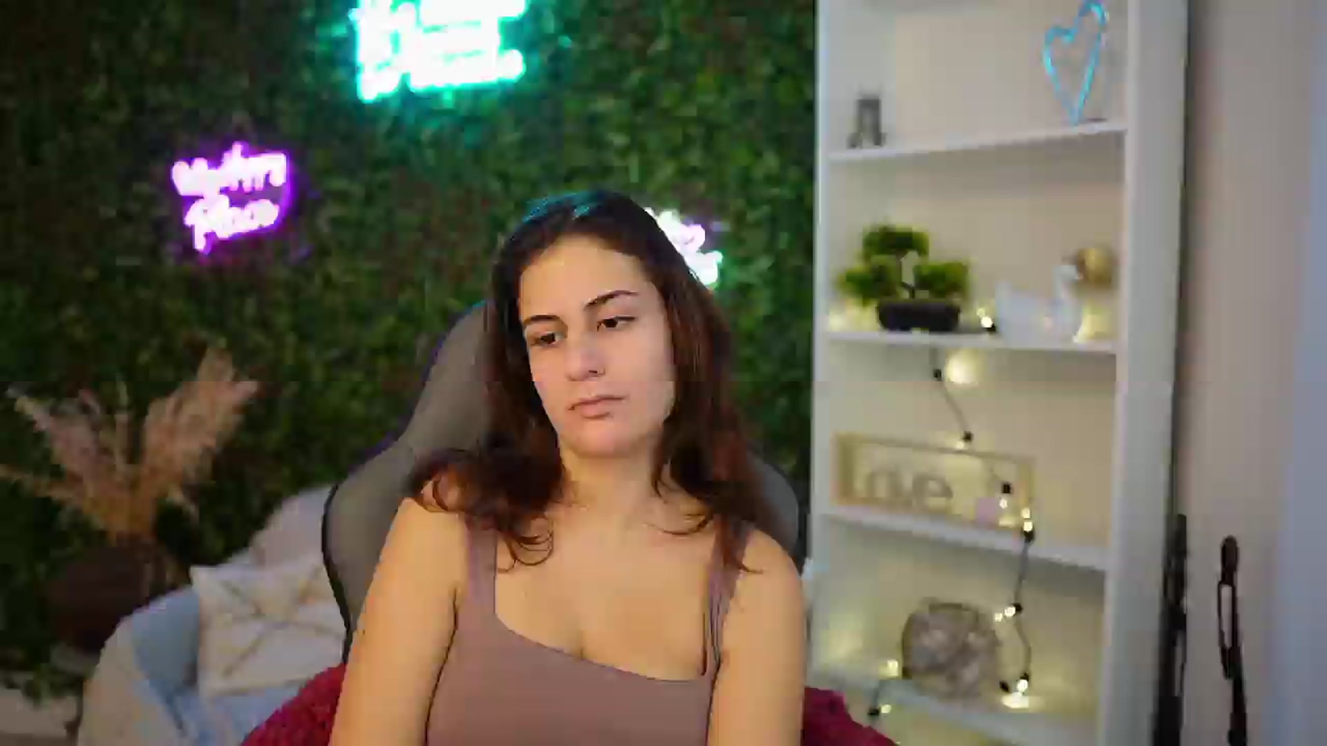Gallery image thumbnail from Clair_Meek's myfreecams stream on, 01/10/2025, 13:41 image 5 of 20