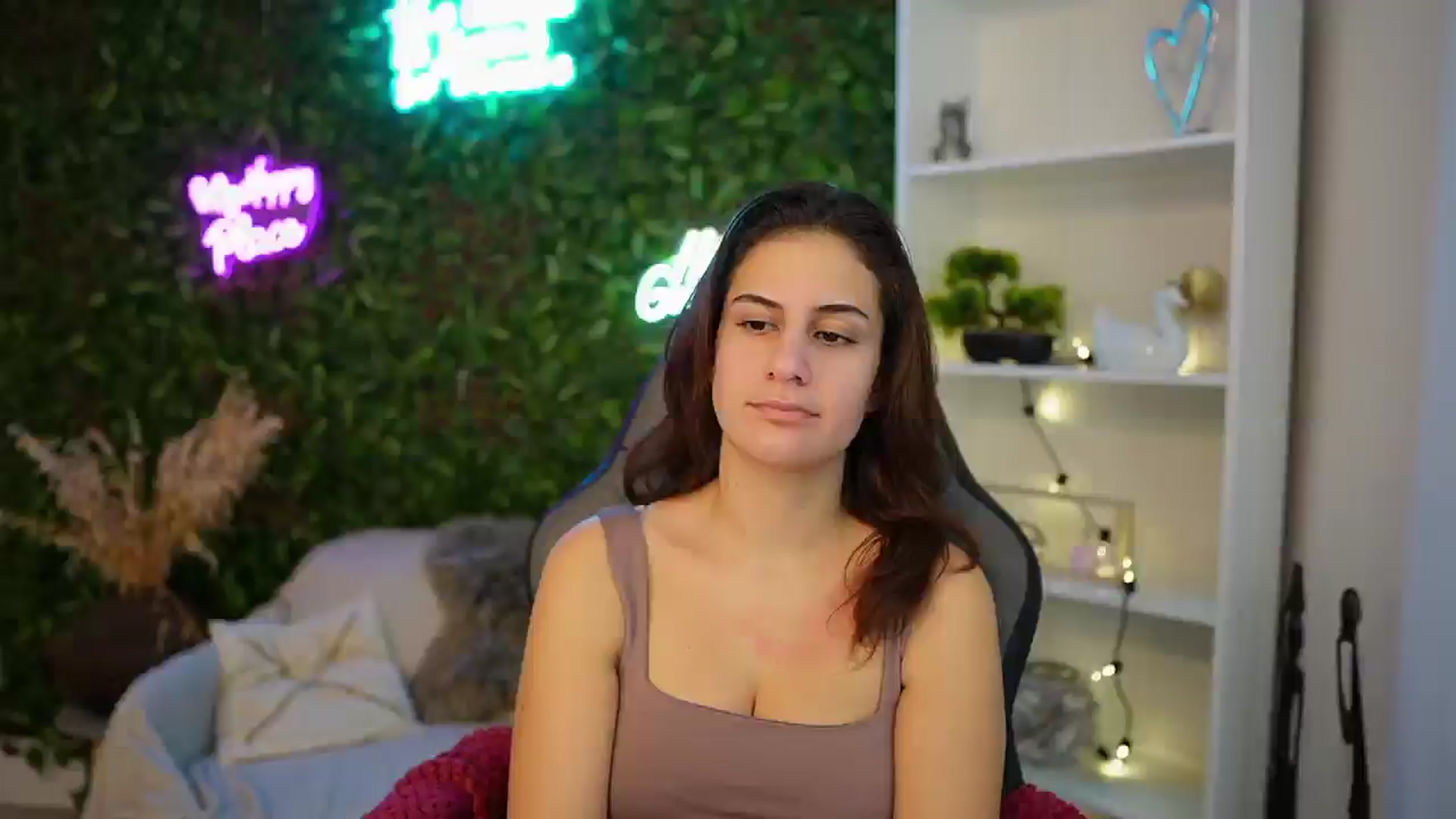Gallery image thumbnail from Clair_Meek's myfreecams stream on, 01/10/2025, 13:41 image 9 of 20