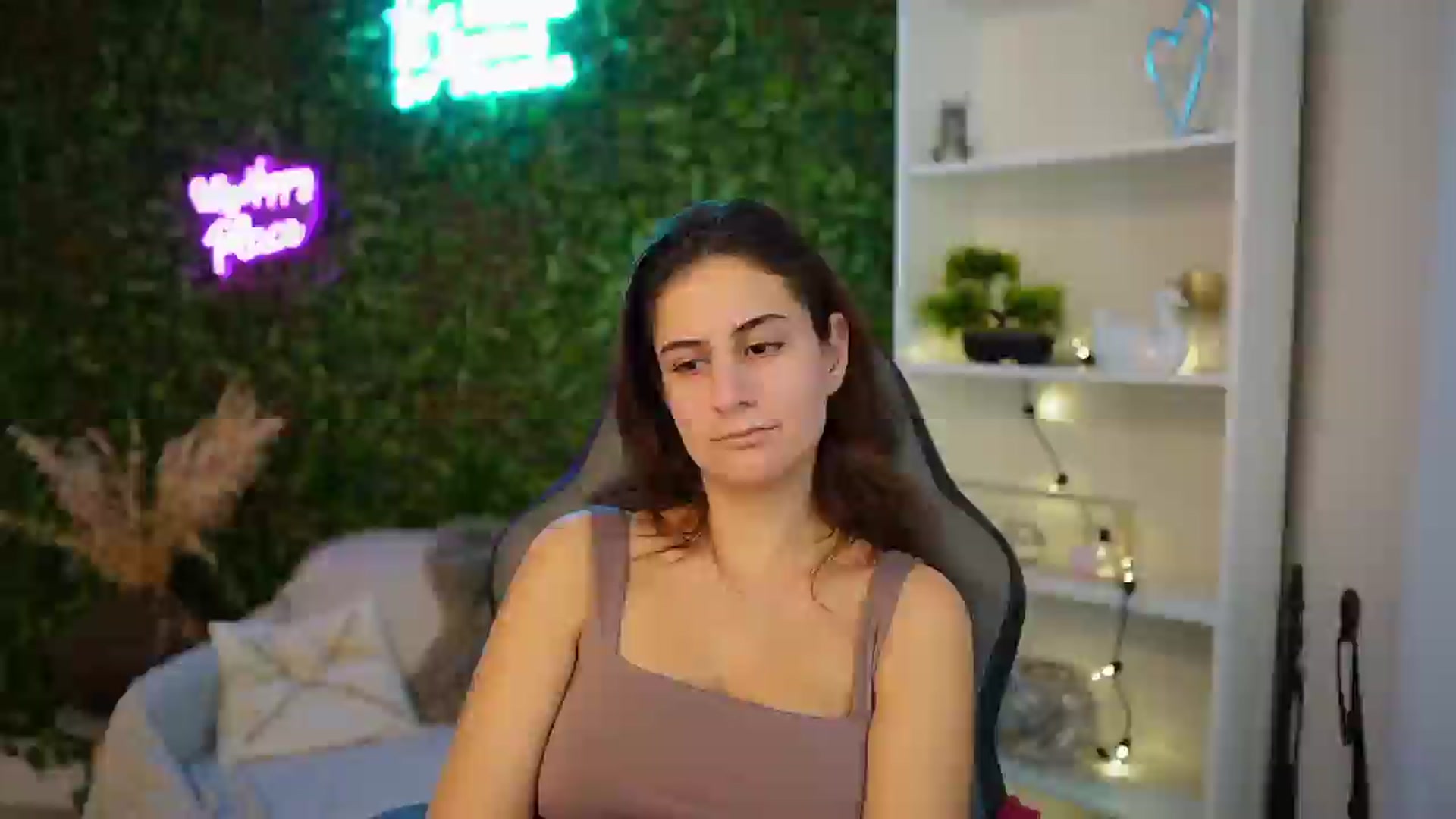 Gallery image thumbnail from Clair_Meek's myfreecams stream on, 01/10/2025, 13:41 image 16 of 20