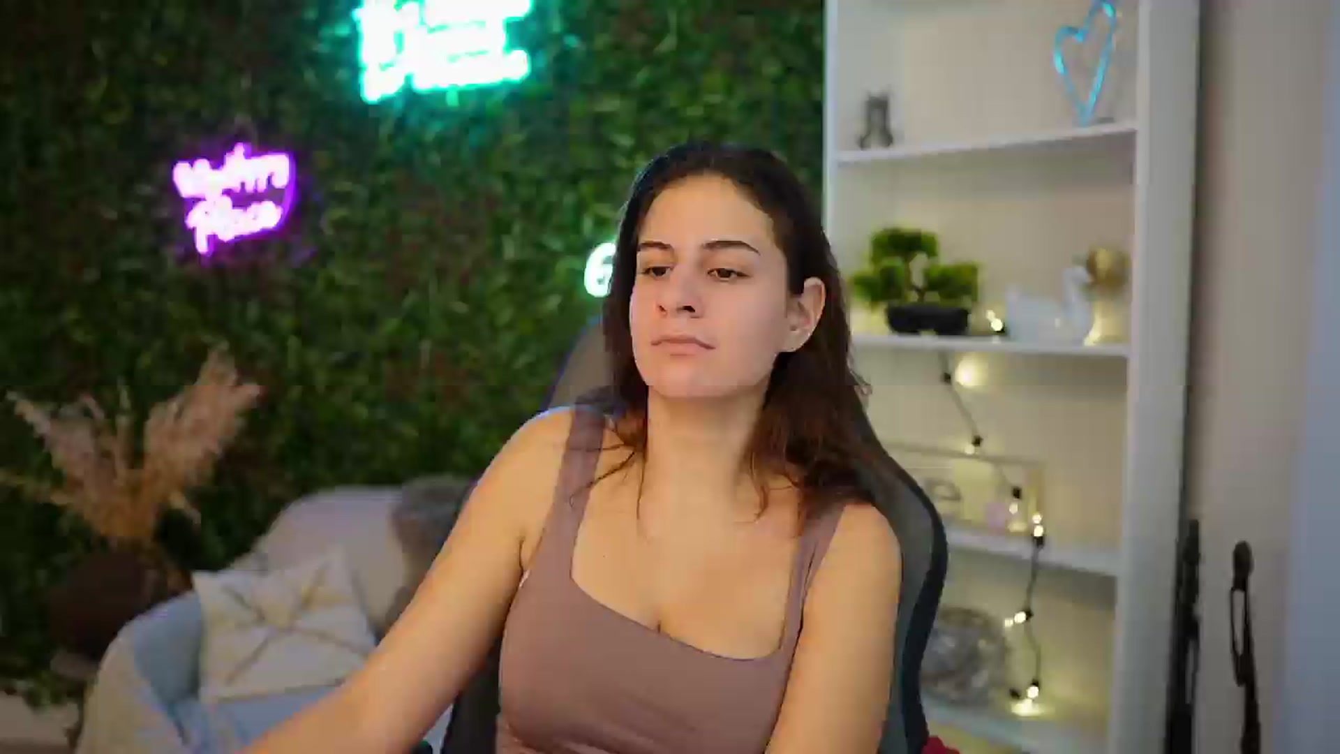 Gallery image thumbnail from Clair_Meek's myfreecams stream on, 01/10/2025, 13:41 image 15 of 20