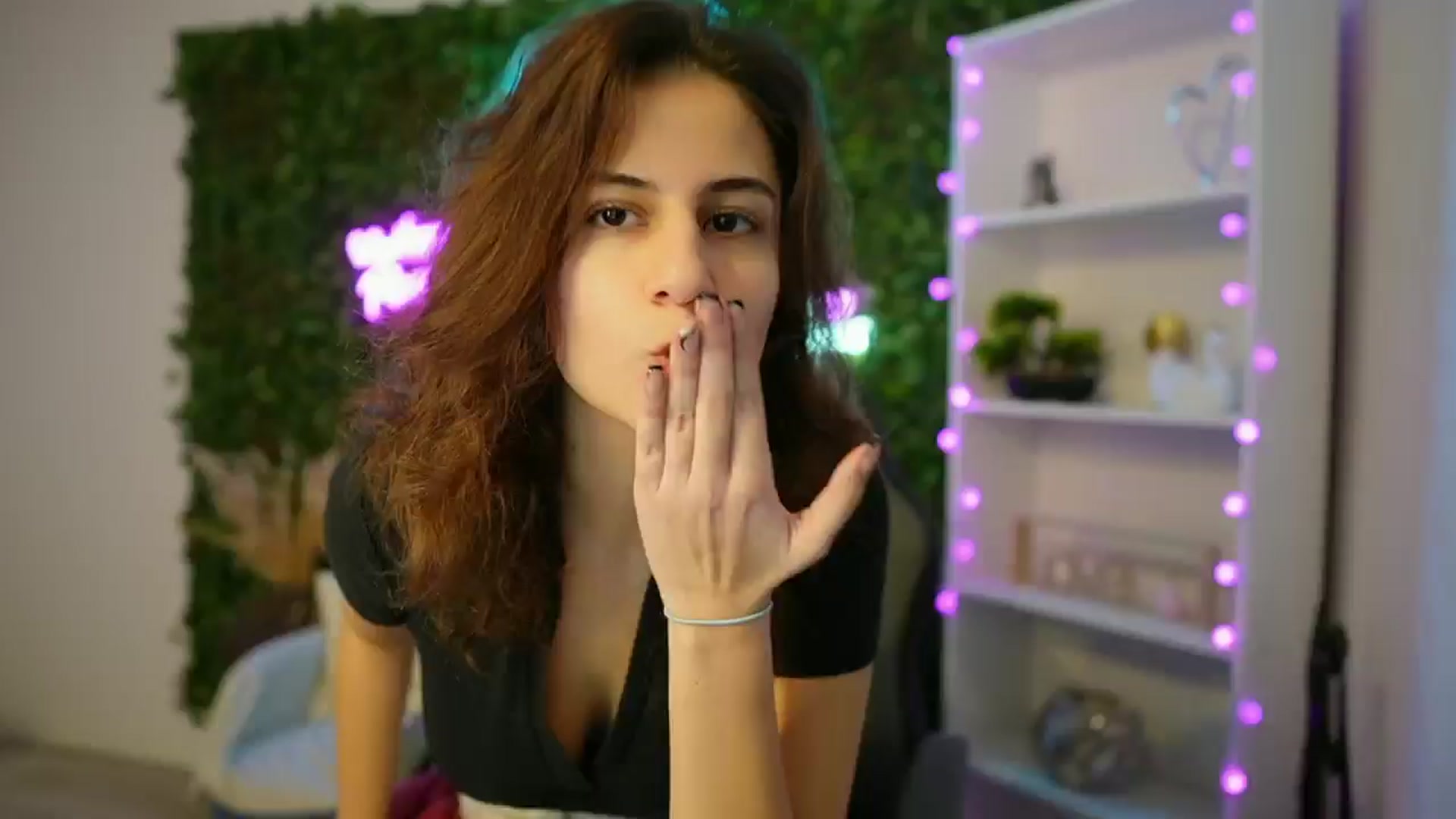 Gallery image thumbnail from Clair_Meek's myfreecams stream on, 01/15/2025, 10:45 image 19 of 20