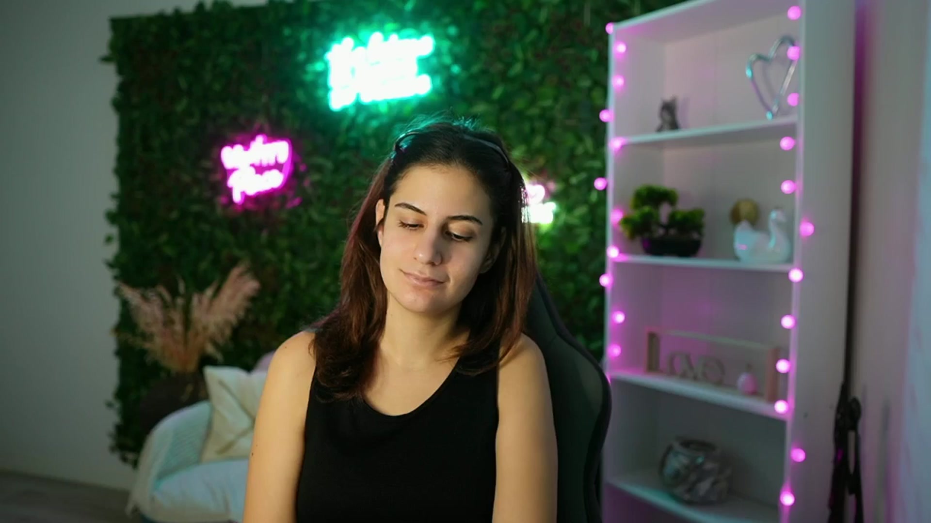Gallery image thumbnail from Clair_Meek's myfreecams stream on, 01/16/2025, 11:58 image 12 of 20
