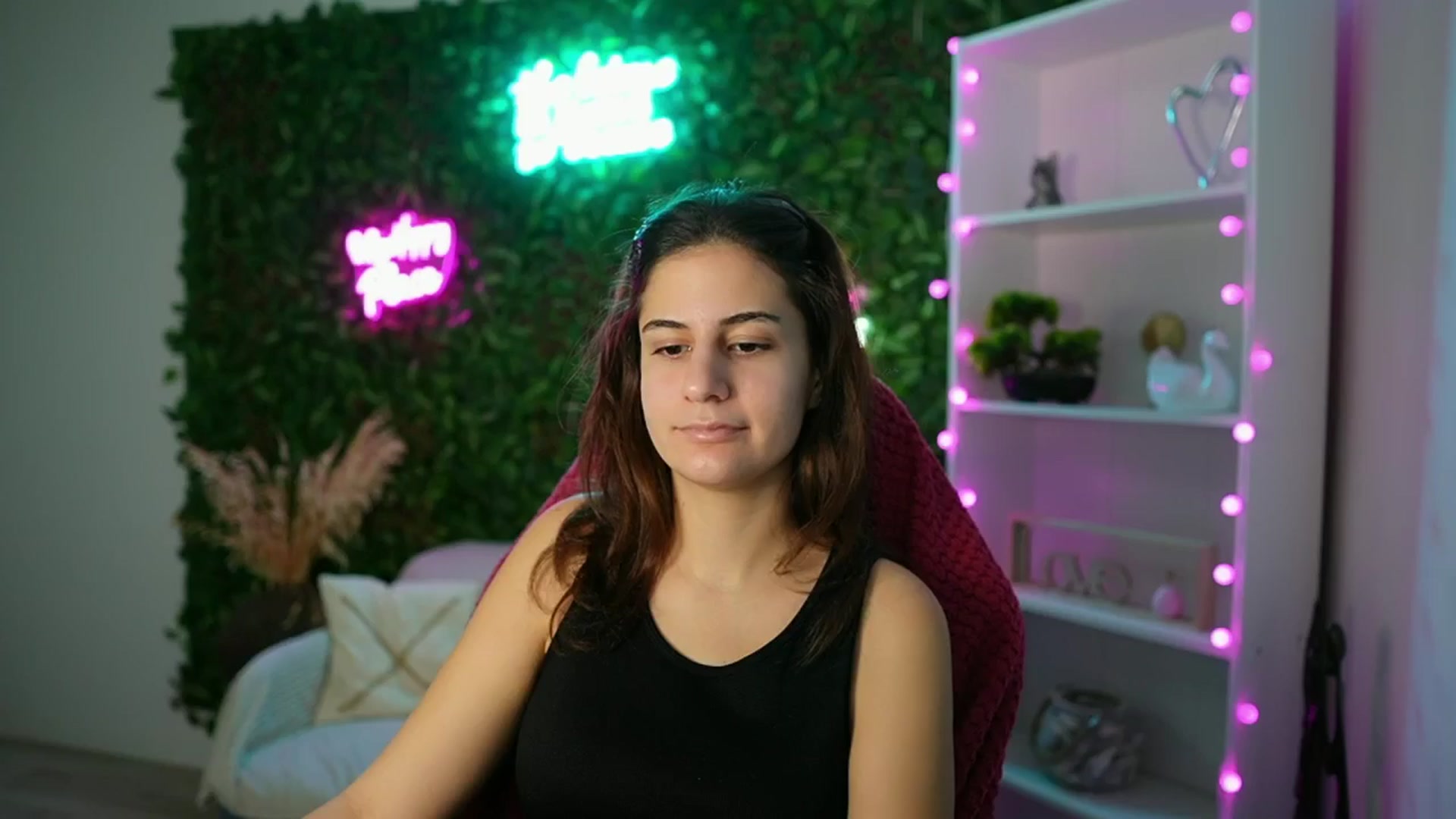 Gallery image thumbnail from Clair_Meek's myfreecams stream on, 01/16/2025, 11:58 image 5 of 20