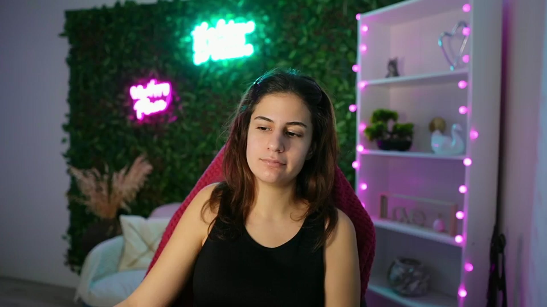Gallery image thumbnail from Clair_Meek's myfreecams stream on, 01/16/2025, 11:58 image 6 of 20