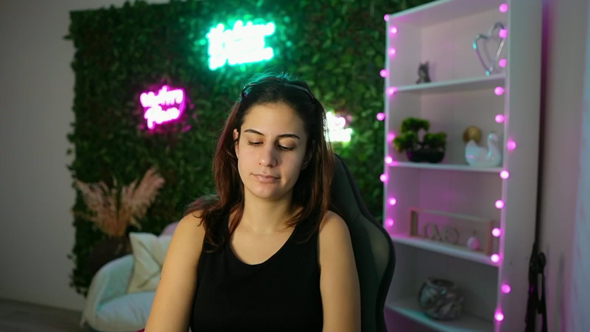 Gallery image thumbnail from Clair_Meek's myfreecams stream on, 01/16/2025, 11:58 image 13 of 20