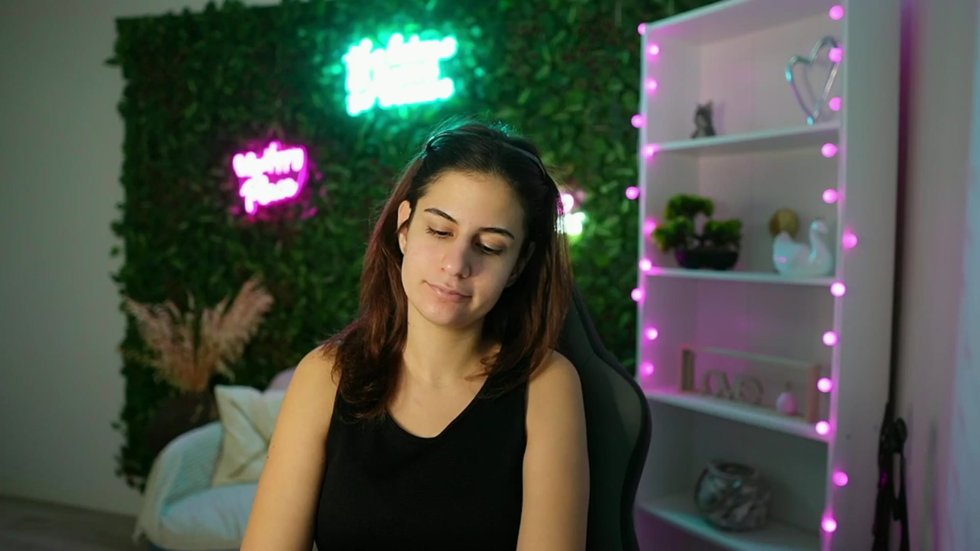 Gallery image thumbnail from Clair_Meek's myfreecams stream on, 01/16/2025, 11:58 image 11 of 20