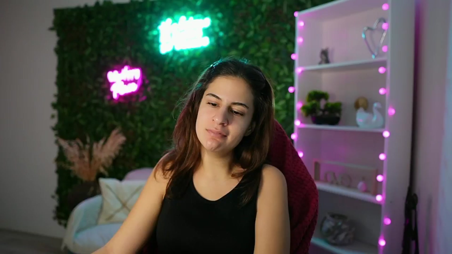 Gallery image thumbnail from Clair_Meek's myfreecams stream on, 01/16/2025, 11:58 image 4 of 20
