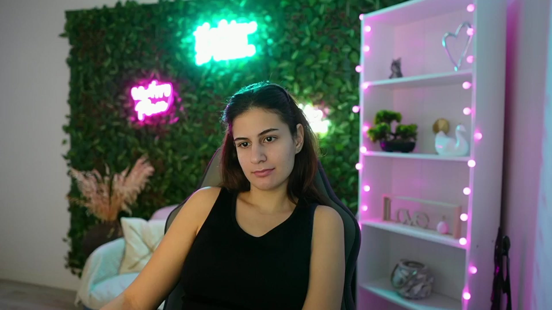 Gallery image thumbnail from Clair_Meek's myfreecams stream on, 01/16/2025, 13:32 image 4 of 20