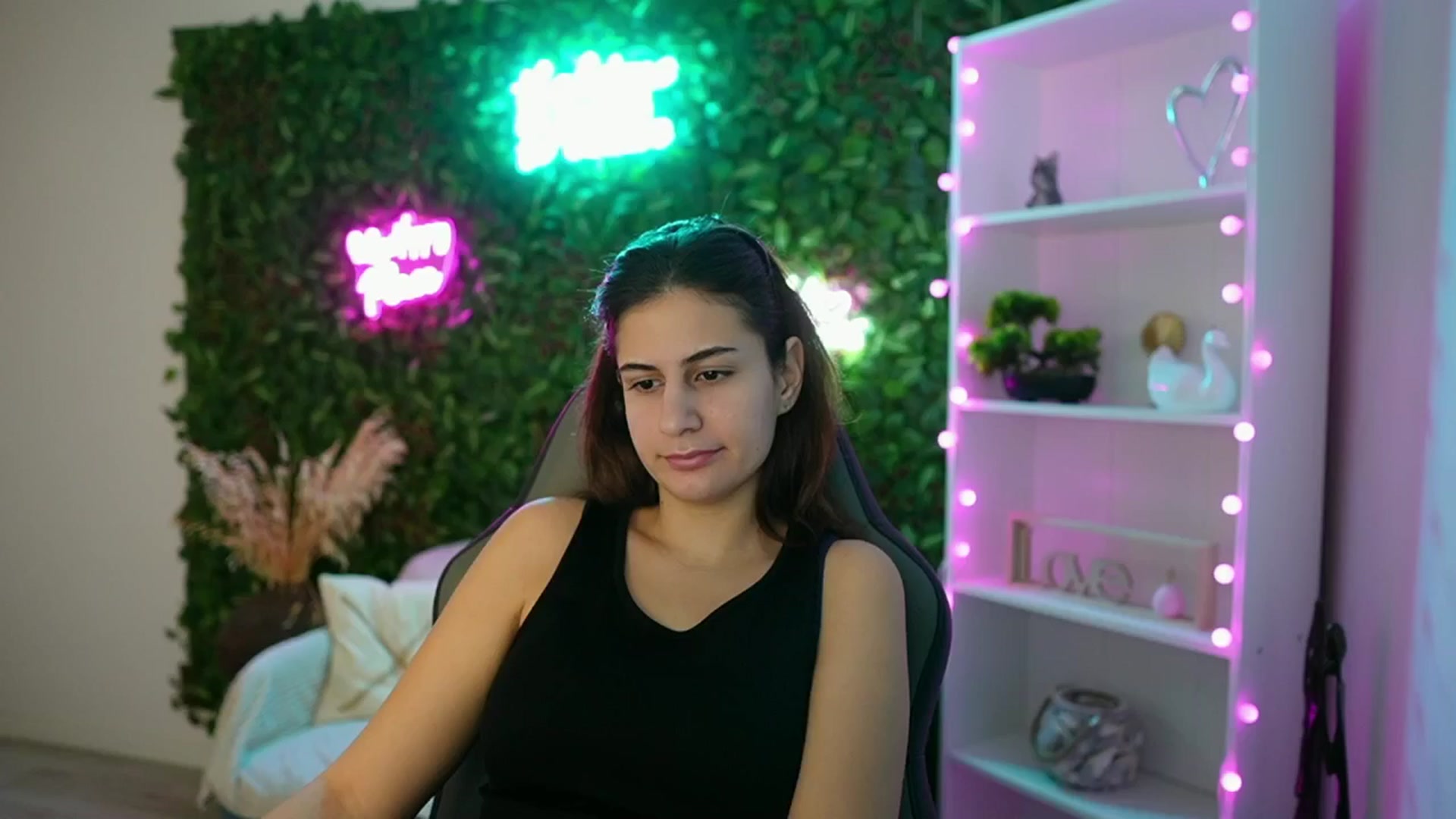 Gallery image thumbnail from Clair_Meek's myfreecams stream on, 01/16/2025, 13:32 image 5 of 20