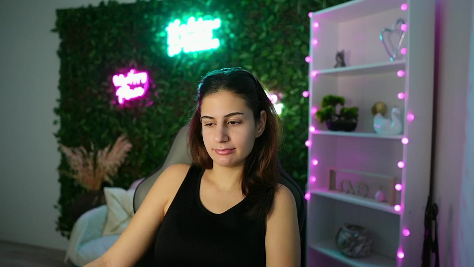 Gallery image thumbnail from Clair_Meek's myfreecams stream on, 01/16/2025, 13:32 image 1 of 20