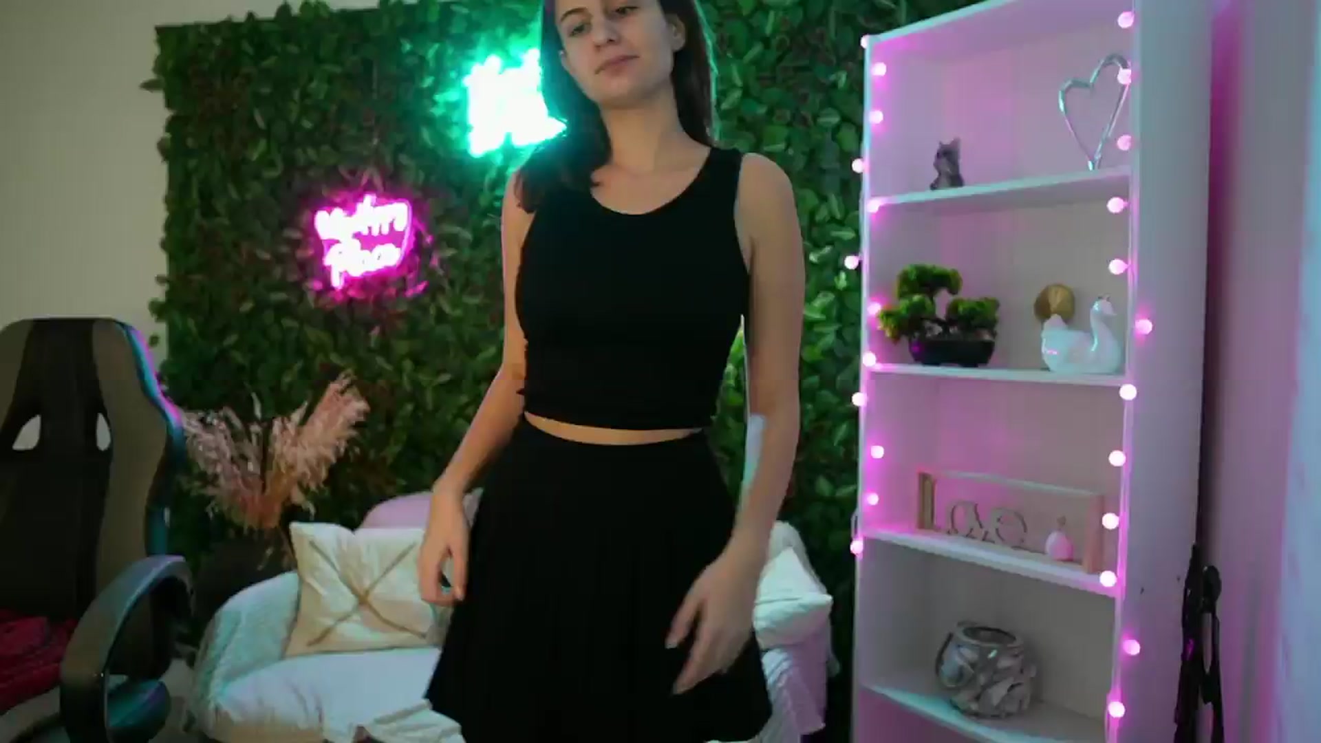 Gallery image thumbnail from Clair_Meek's myfreecams stream on, 01/16/2025, 14:16 image 14 of 20