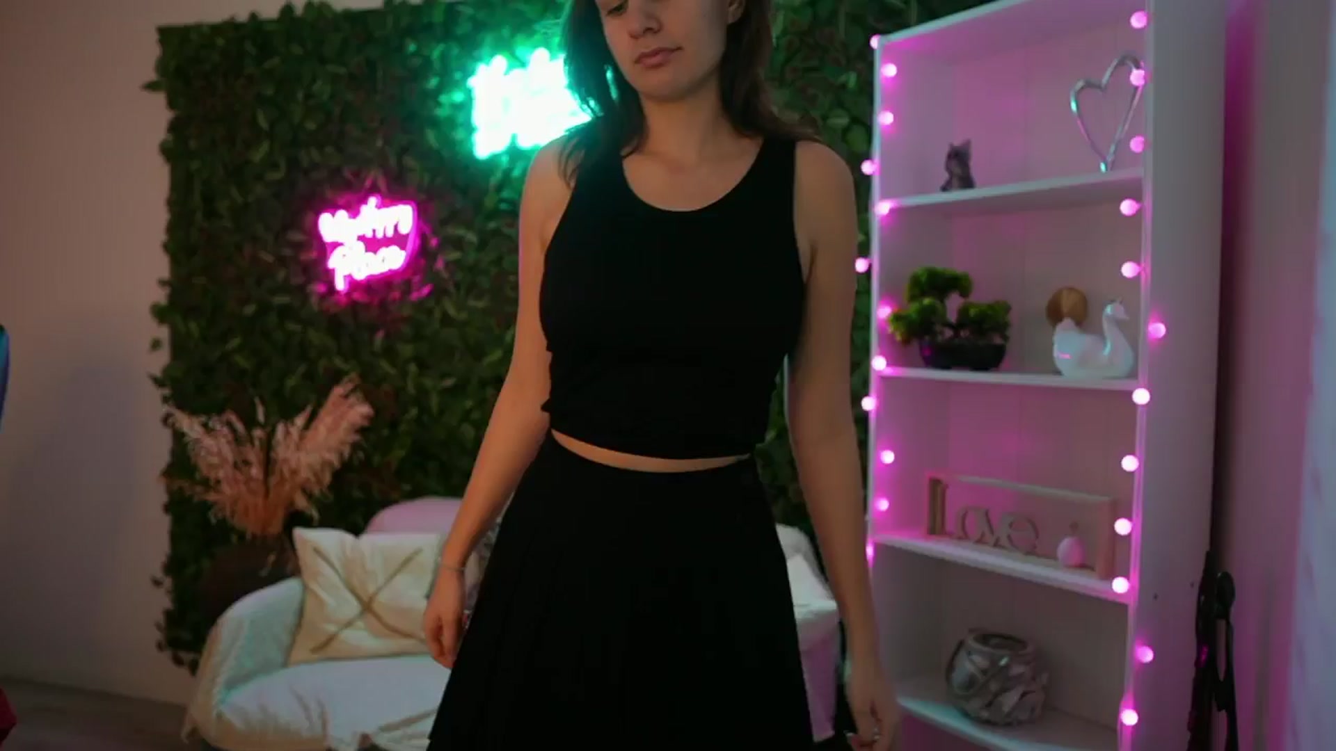 Gallery image thumbnail from Clair_Meek's myfreecams stream on, 01/16/2025, 14:16 image 7 of 20